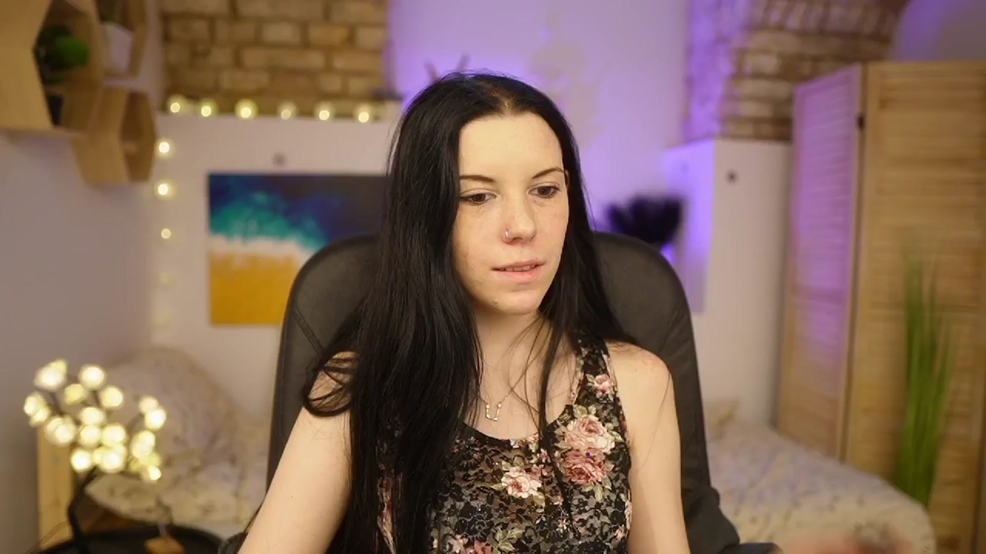 Gallery image thumbnail from April_Ollsen's myfreecams stream on, 04/03/2025, 11:06 image 6 of 20