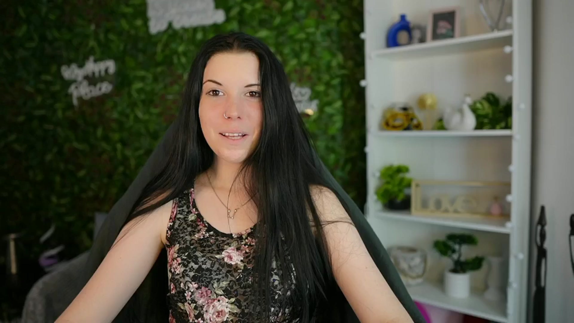 Gallery image thumbnail from April_Ollsen's myfreecams stream on, 04/03/2025, 14:51 image 12 of 20