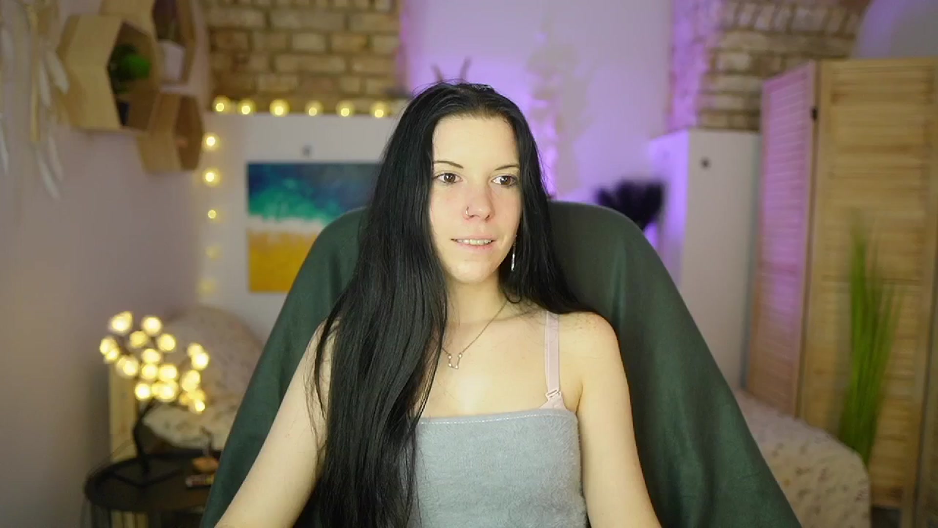 Gallery image thumbnail from April_Ollsen's myfreecams stream on, 04/04/2025, 10:00 image 6 of 20
