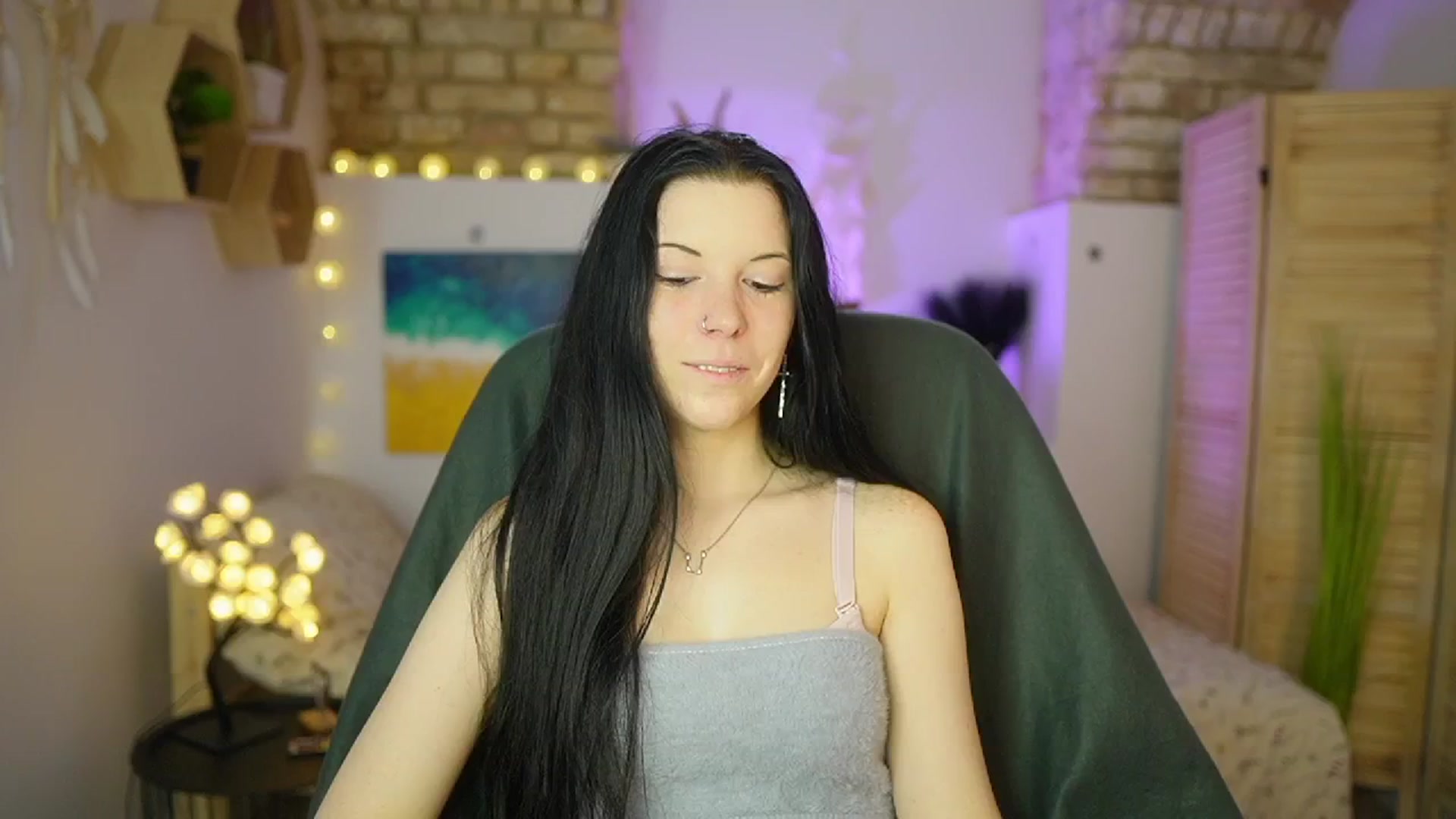 Gallery image thumbnail from April_Ollsen's myfreecams stream on, 04/04/2025, 10:00 image 3 of 20