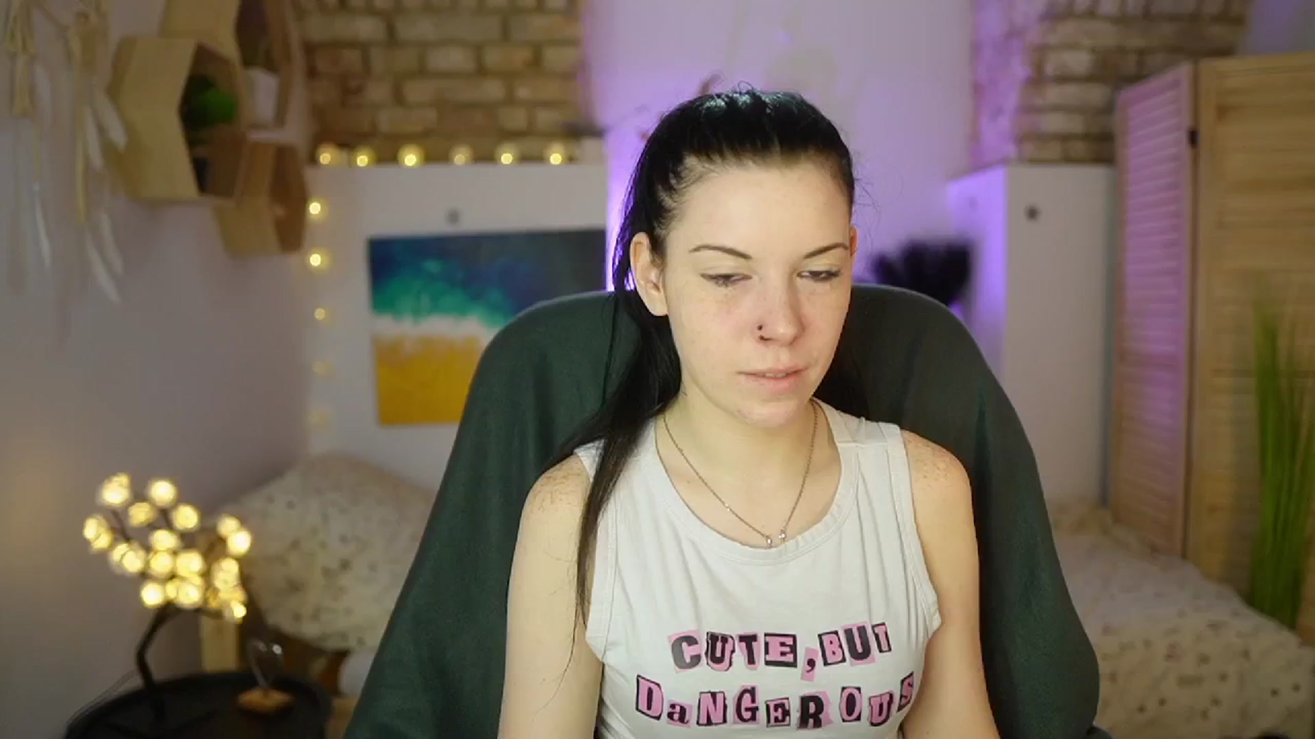 Gallery image thumbnail from April_Ollsen's myfreecams stream on, 04/12/2025, 08:32 image 3 of 20
