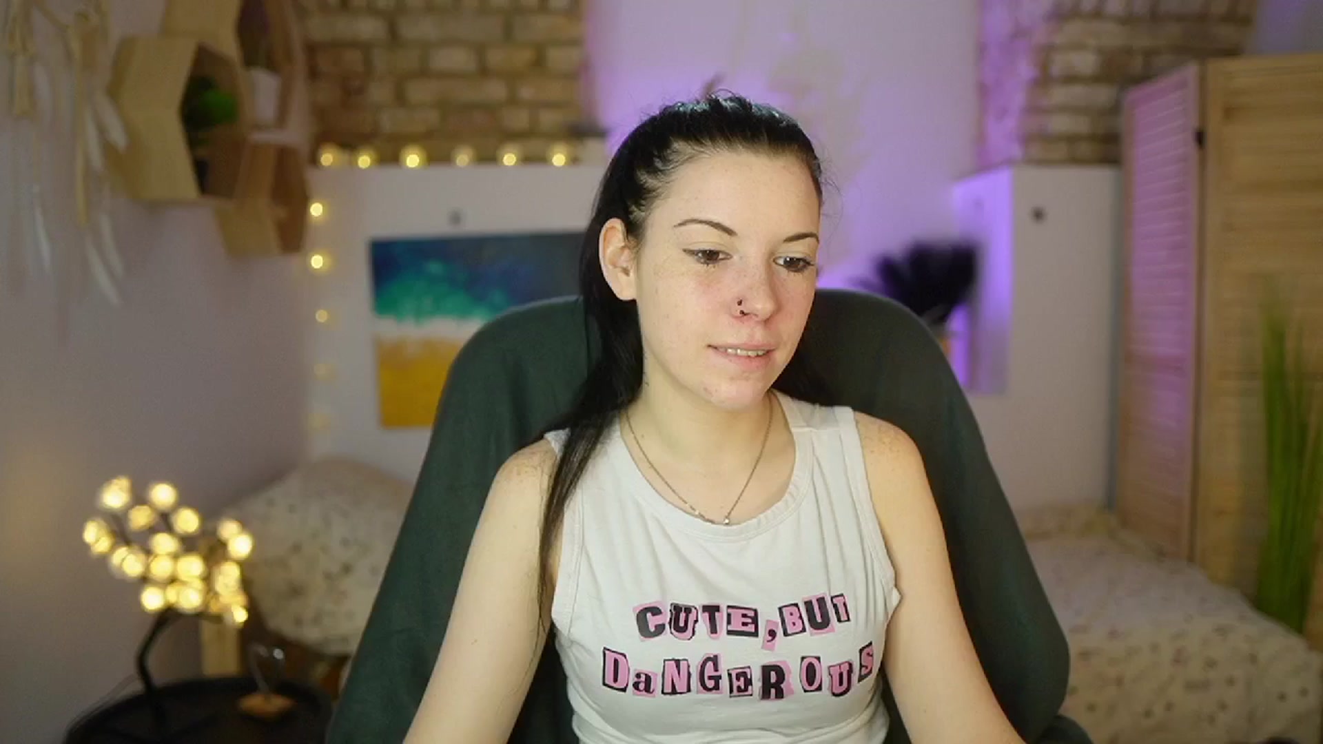 Gallery image thumbnail from April_Ollsen's myfreecams stream on, 04/12/2025, 08:32 image 14 of 20