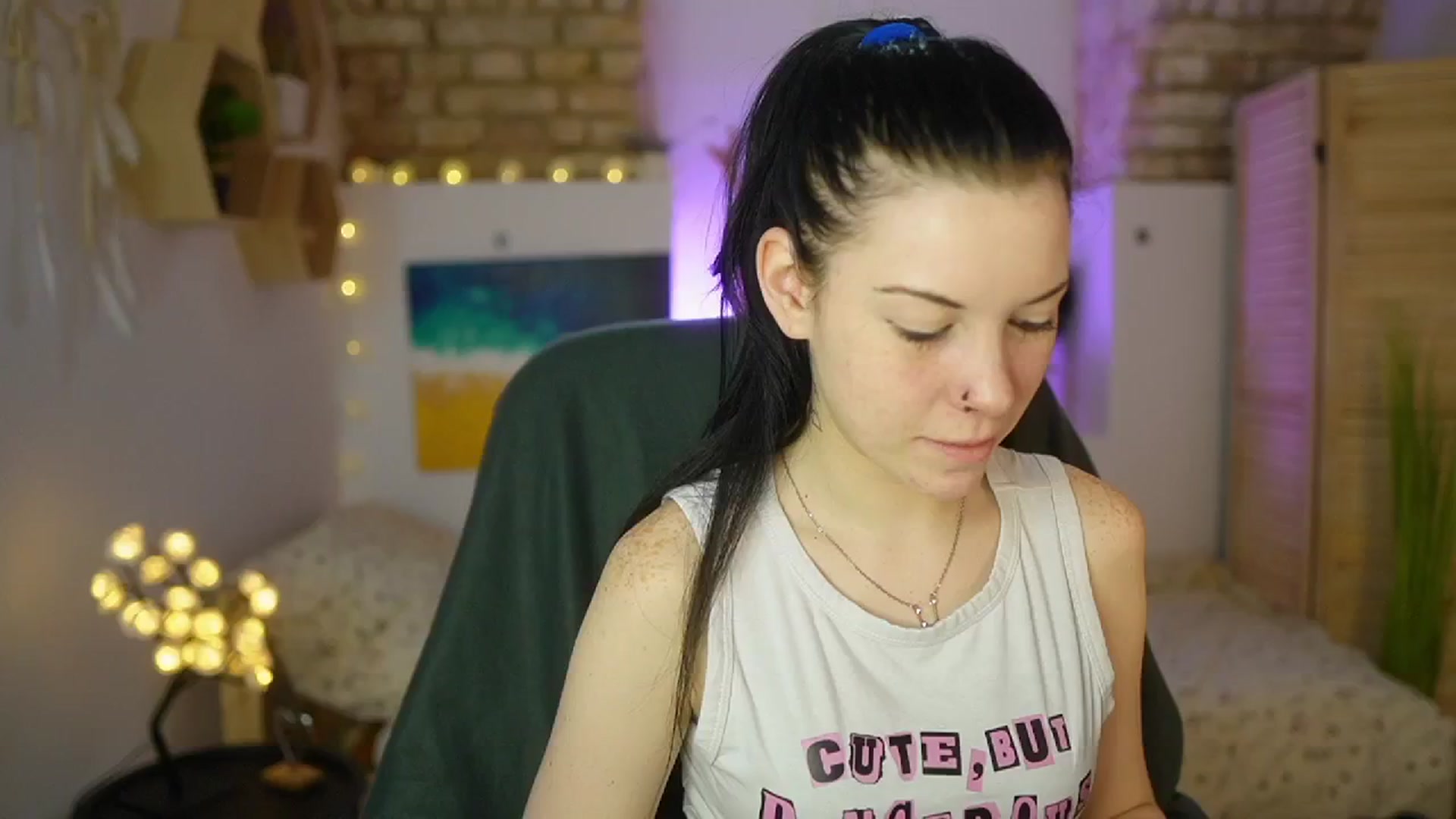 Gallery image thumbnail from April_Ollsen's myfreecams stream on, 04/12/2025, 08:32 image 9 of 20