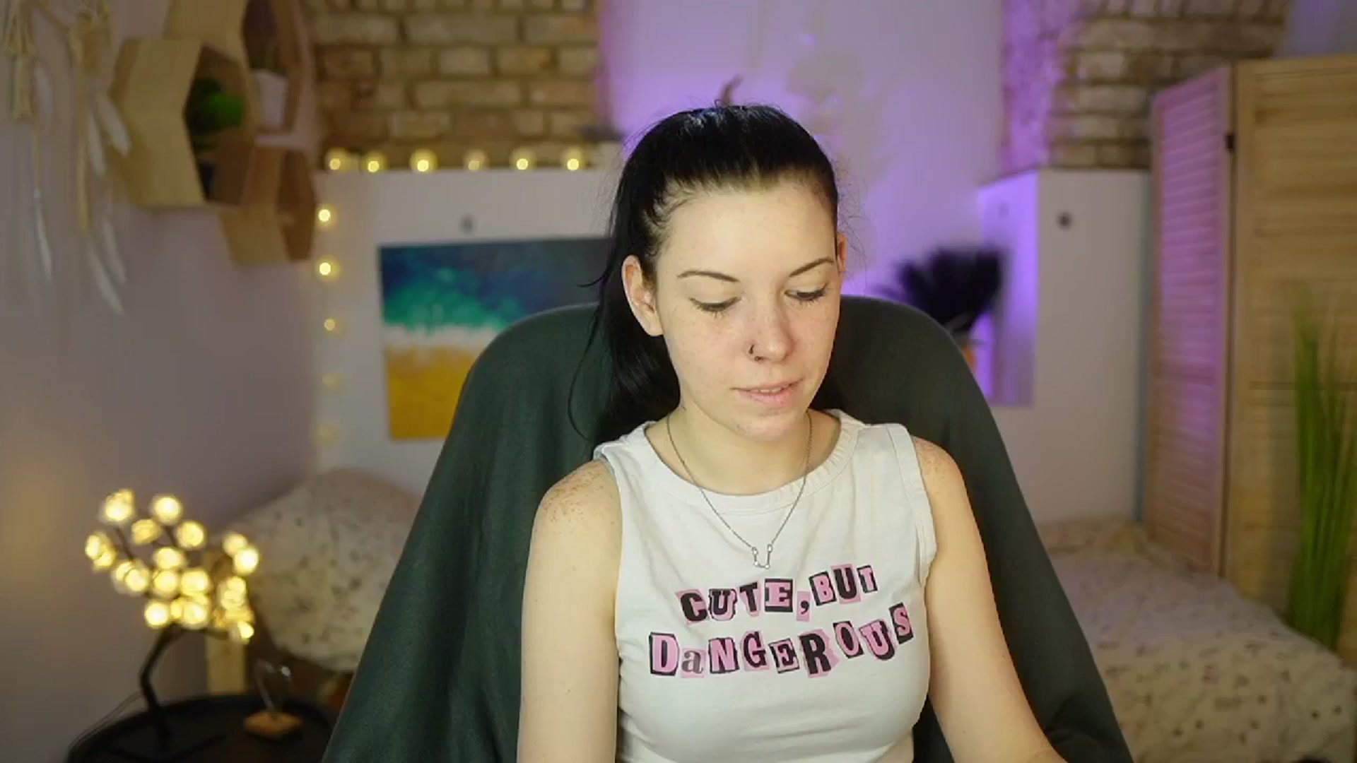 Gallery image thumbnail from April_Ollsen's myfreecams stream on, 04/12/2025, 11:14 image 8 of 20