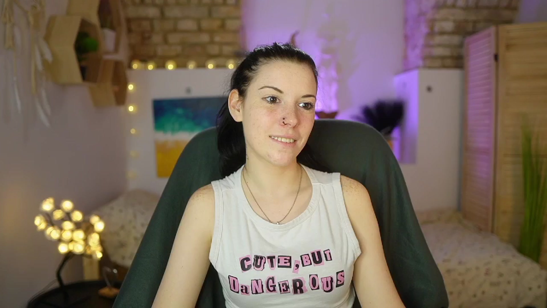 Gallery image thumbnail from April_Ollsen's myfreecams stream on, 04/12/2025, 11:14 image 16 of 20