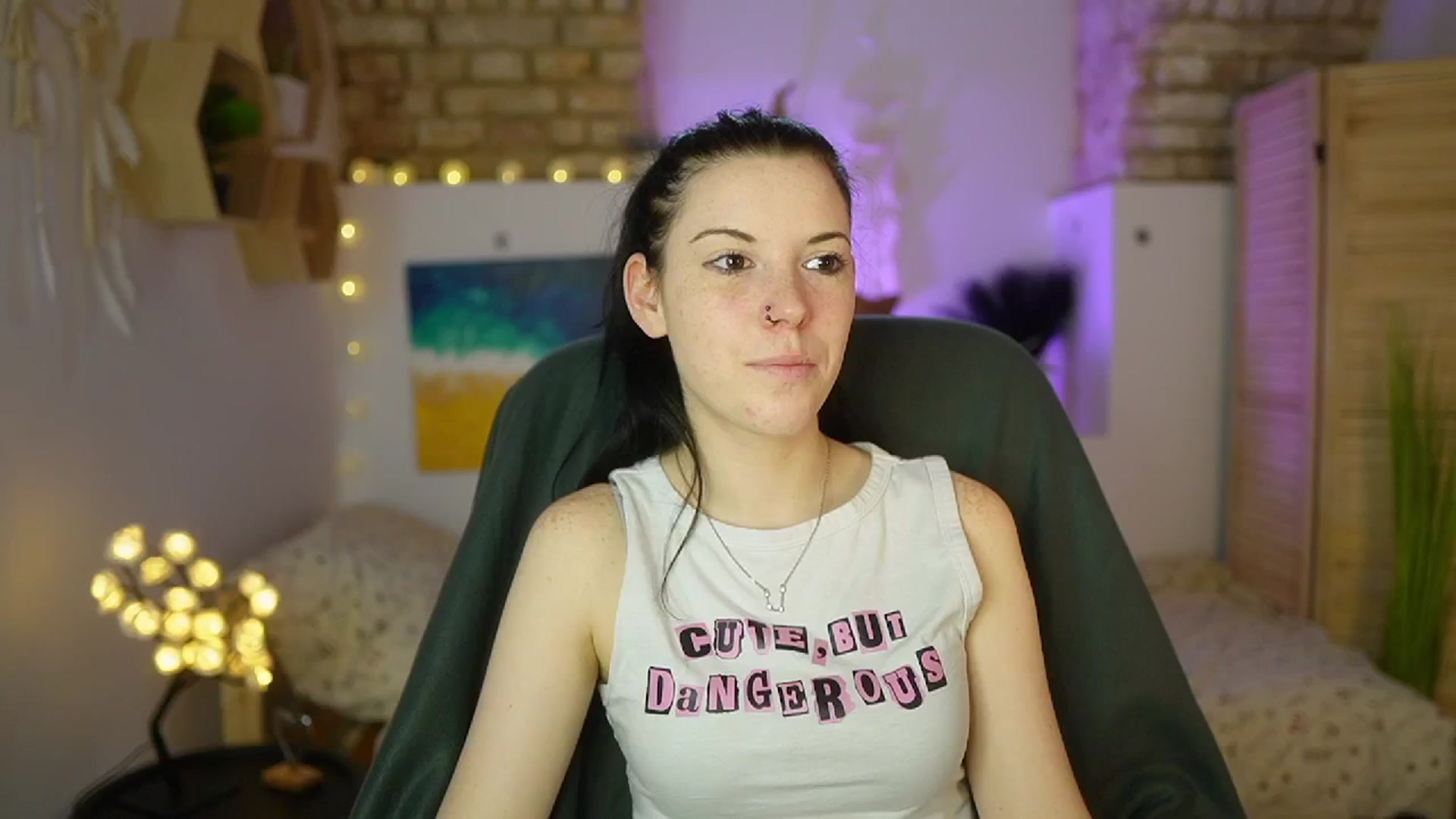 Gallery image thumbnail from April_Ollsen's myfreecams stream on, 04/12/2025, 11:14 image 6 of 20