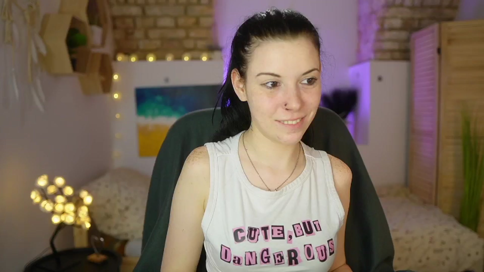 Gallery image thumbnail from April_Ollsen's myfreecams stream on, 04/12/2025, 11:54 image 9 of 20