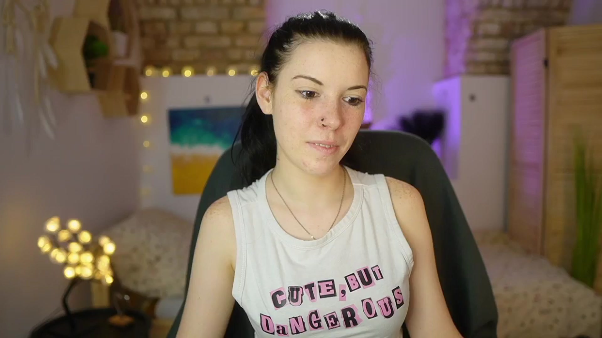 Gallery image thumbnail from April_Ollsen's myfreecams stream on, 04/12/2025, 11:54 image 12 of 20