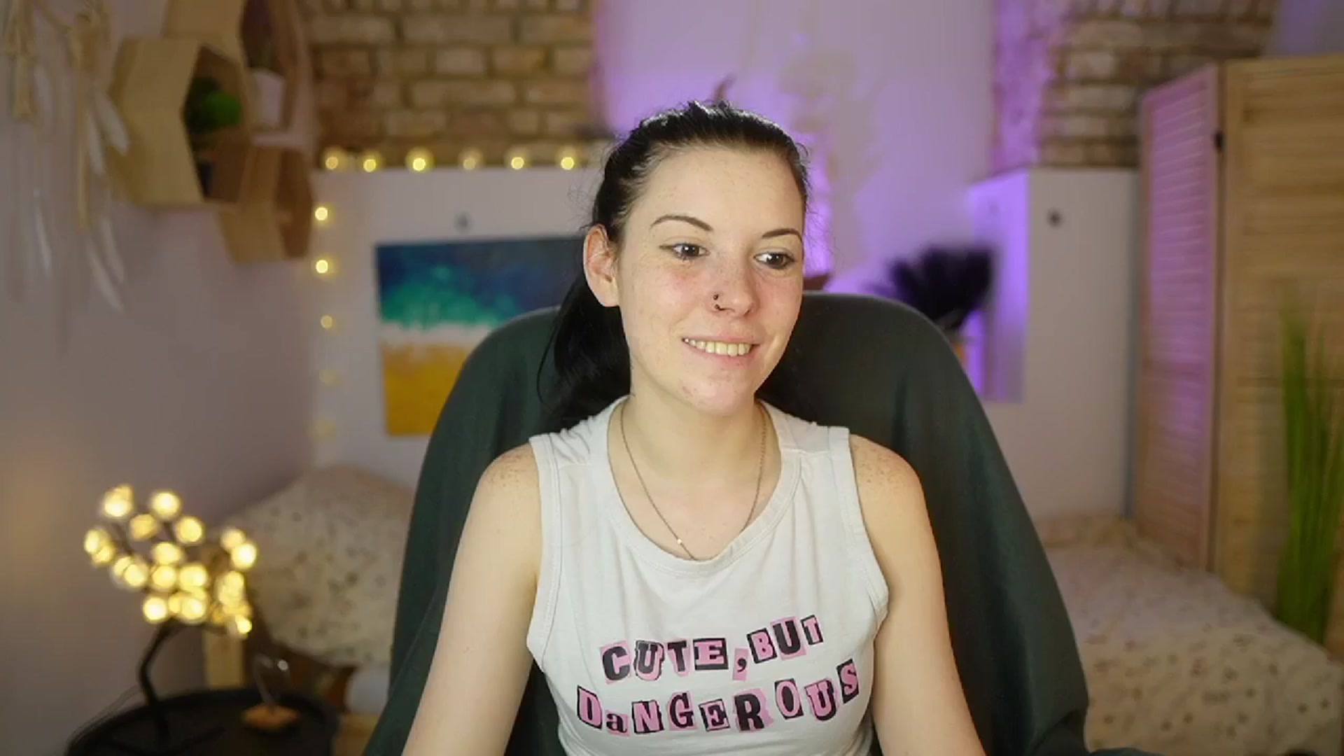 Gallery image thumbnail from April_Ollsen's myfreecams stream on, 04/12/2025, 11:54 image 10 of 20