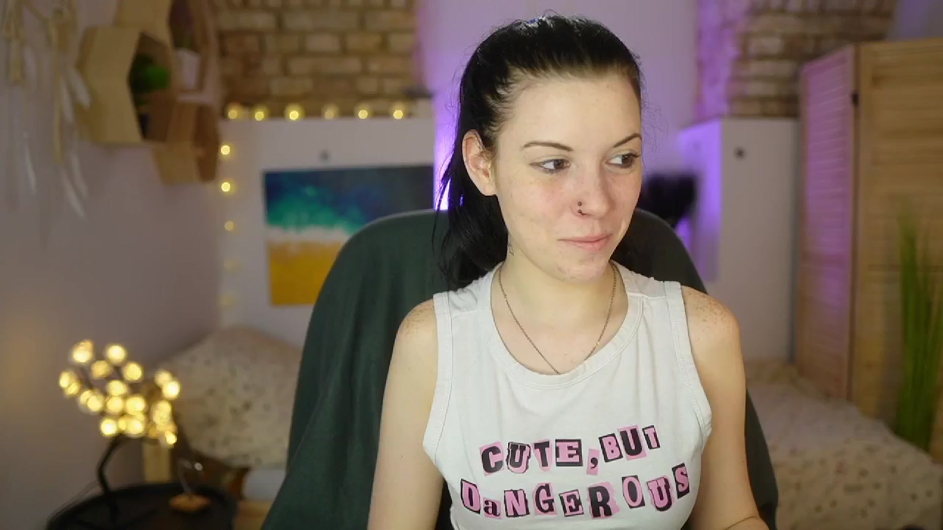 Gallery image thumbnail from April_Ollsen's myfreecams stream on, 04/12/2025, 11:54 image 13 of 20