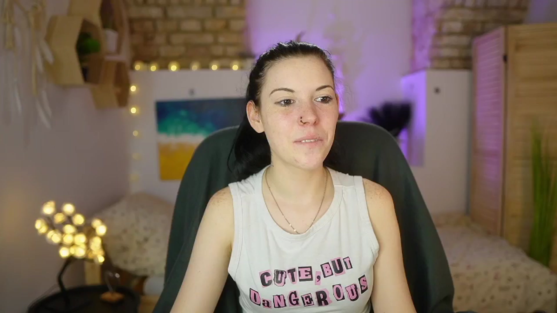 Gallery image thumbnail from April_Ollsen's myfreecams stream on, 04/12/2025, 11:54 image 11 of 20