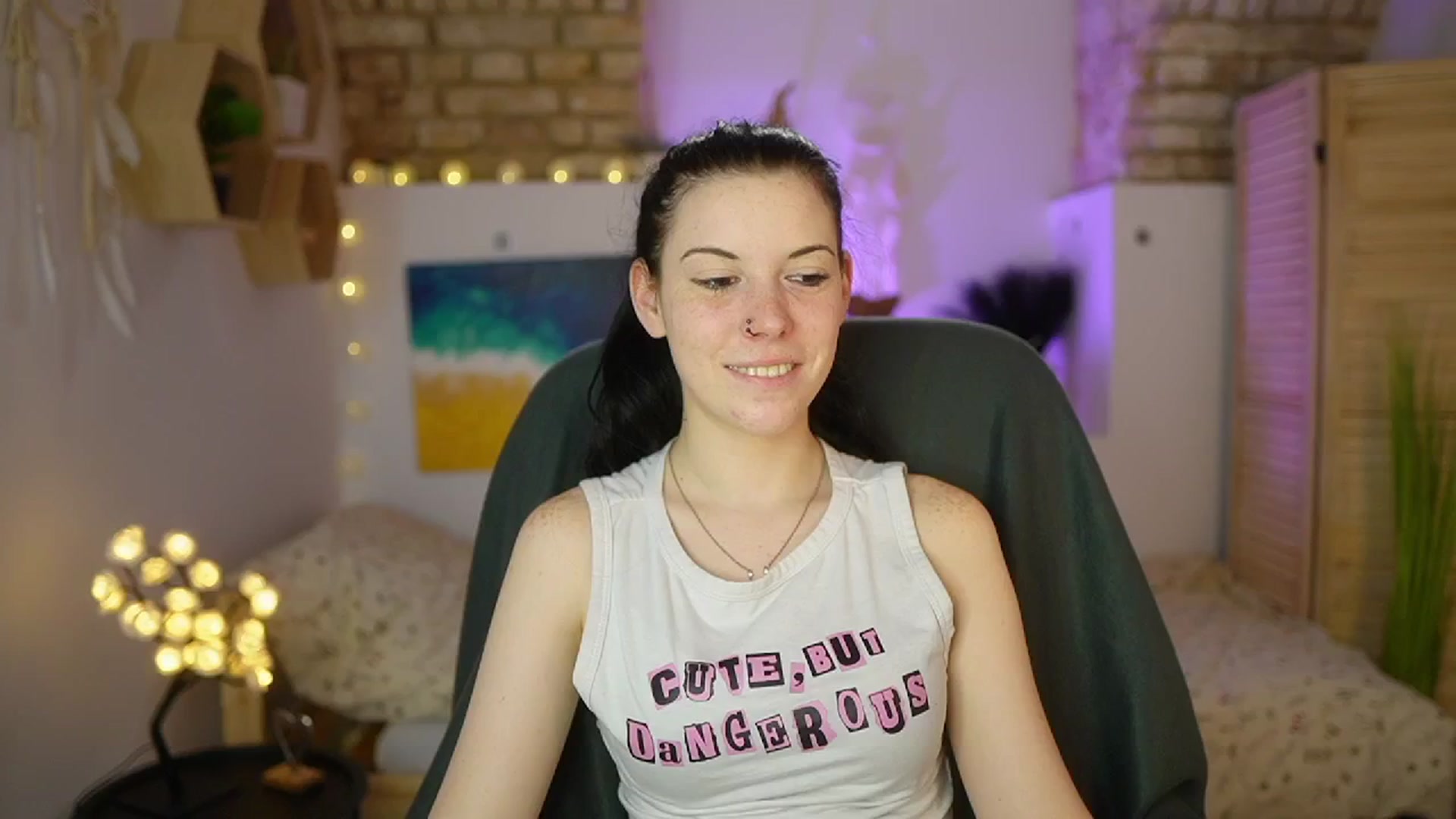 Gallery image thumbnail from April_Ollsen's myfreecams stream on, 04/12/2025, 11:54 image 14 of 20