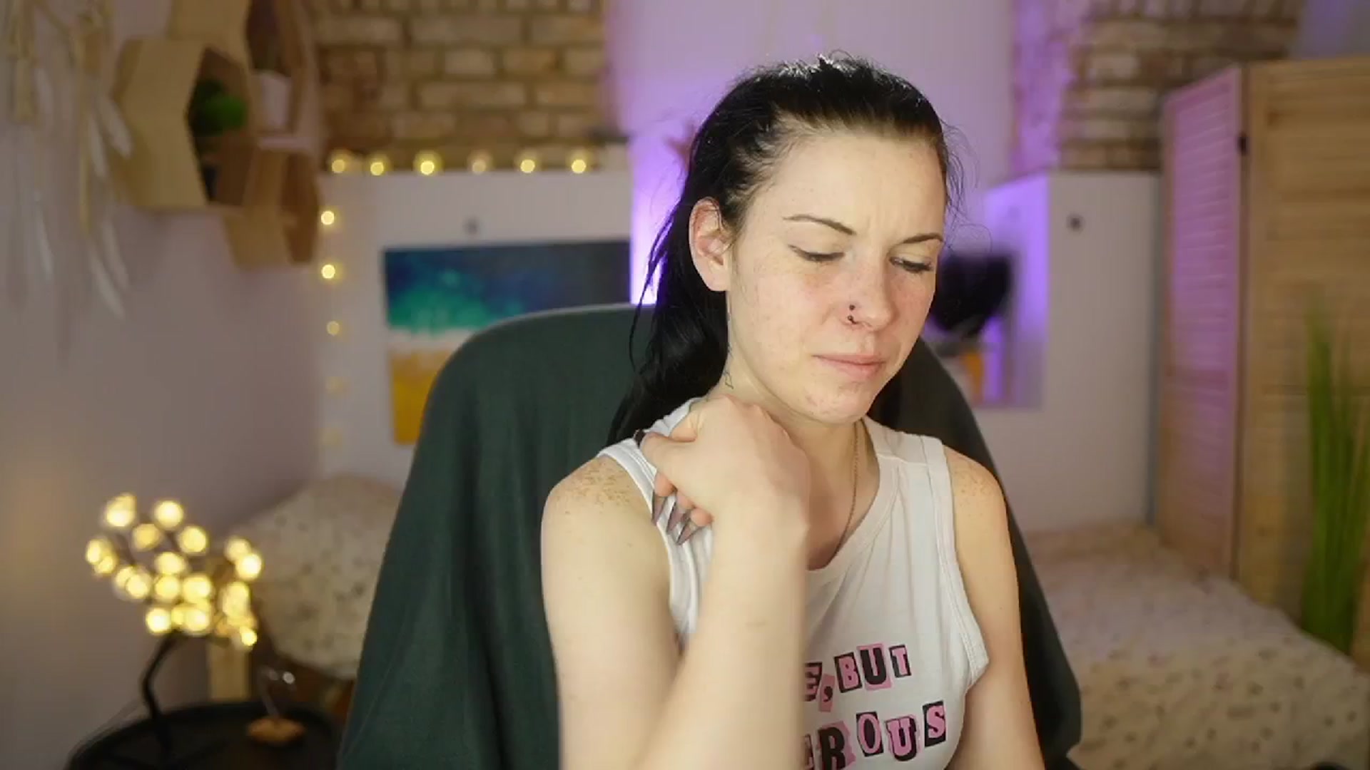 Gallery image thumbnail from April_Ollsen's myfreecams stream on, 04/12/2025, 12:56 image 9 of 20