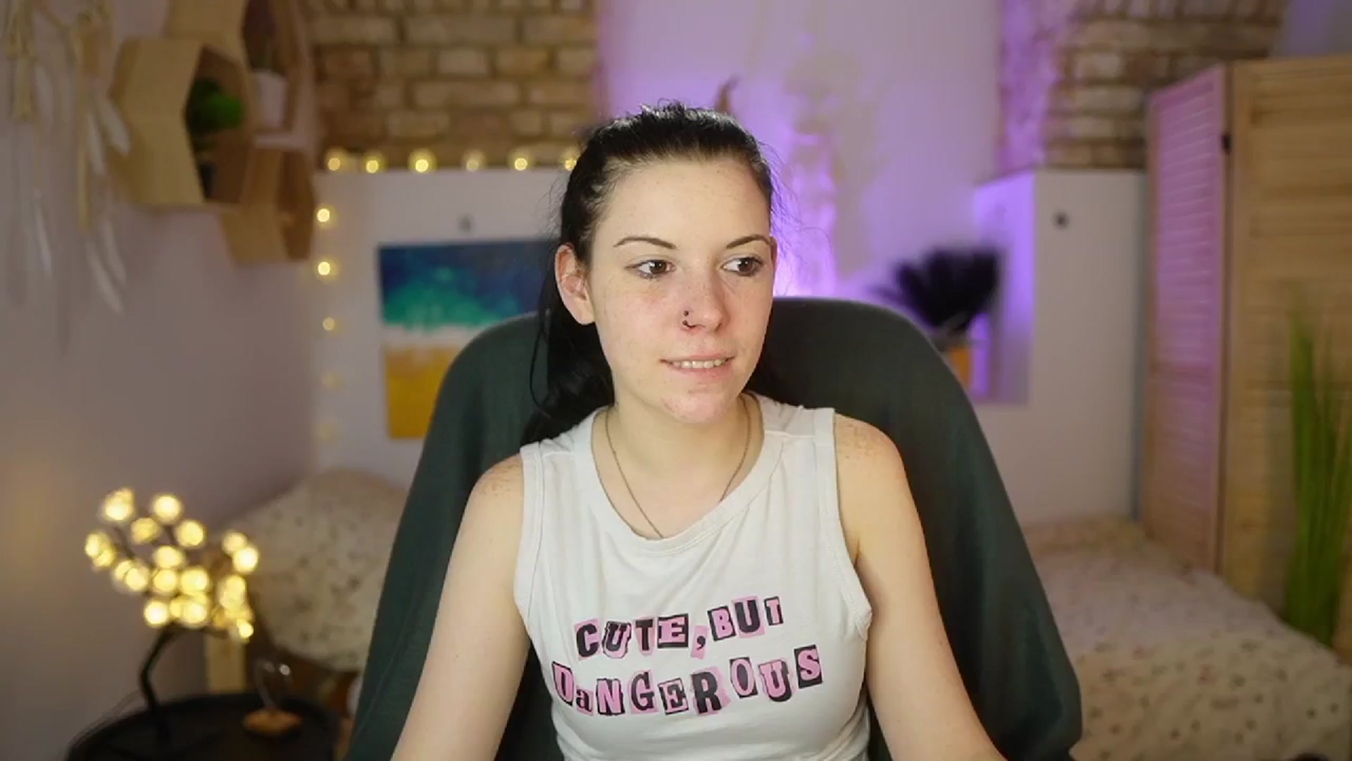 Gallery image thumbnail from April_Ollsen's myfreecams stream on, 04/12/2025, 12:56 image 16 of 20