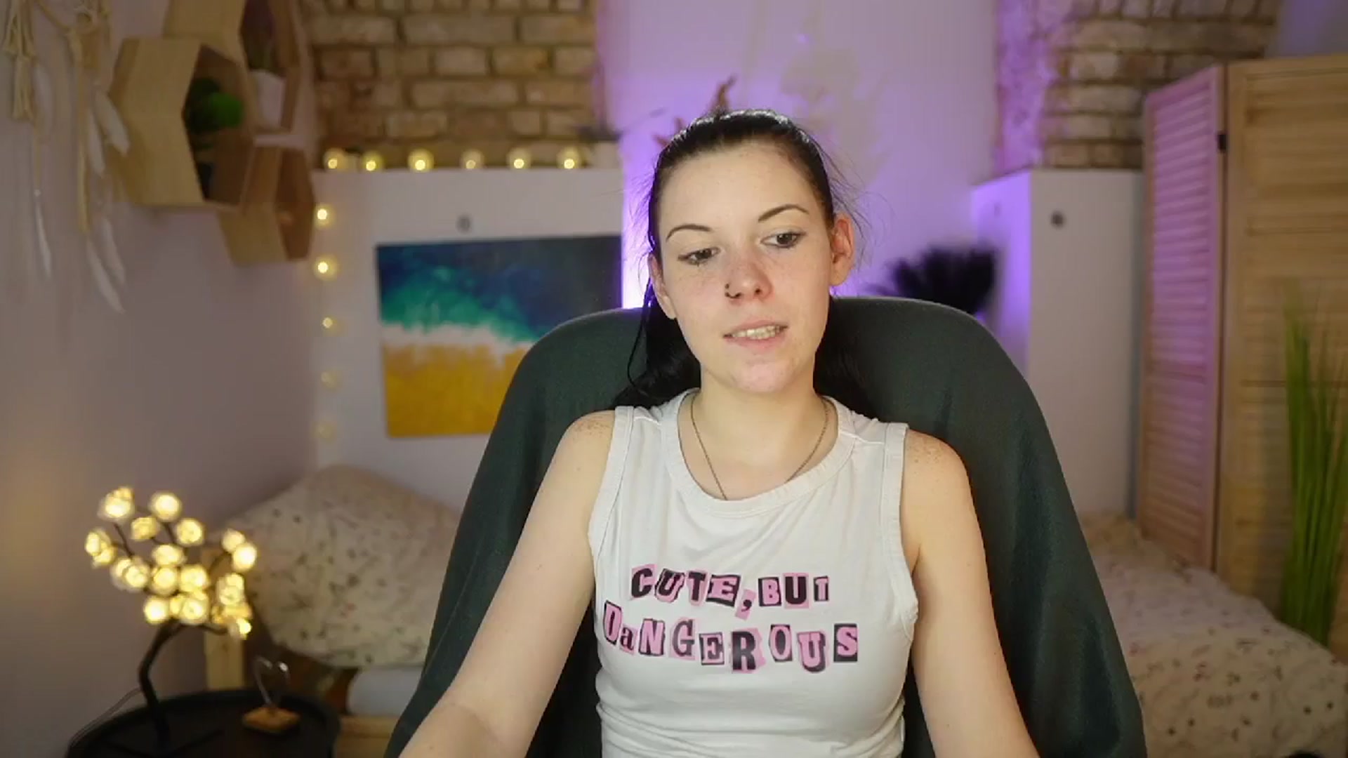 Gallery image thumbnail from April_Ollsen's myfreecams stream on, 04/12/2025, 12:56 image 17 of 20