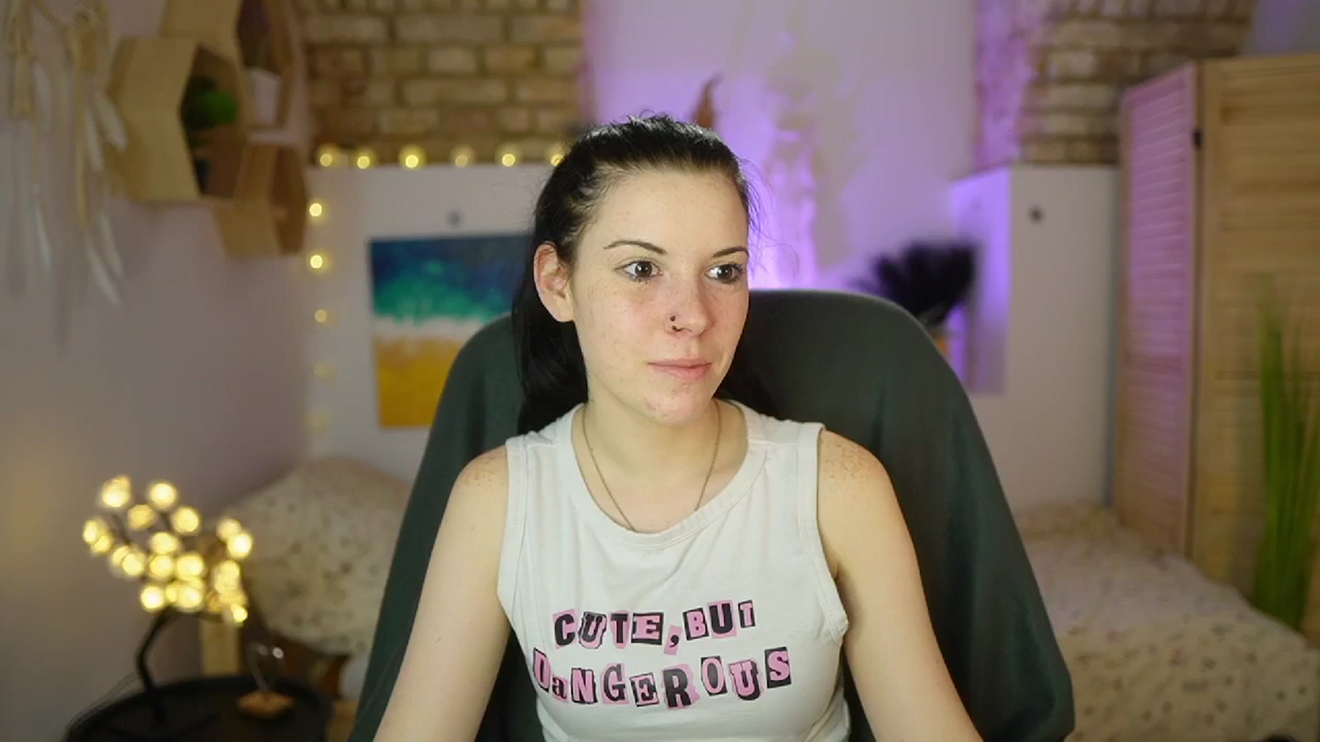 Gallery image thumbnail from April_Ollsen's myfreecams stream on, 04/12/2025, 12:56 image 2 of 20