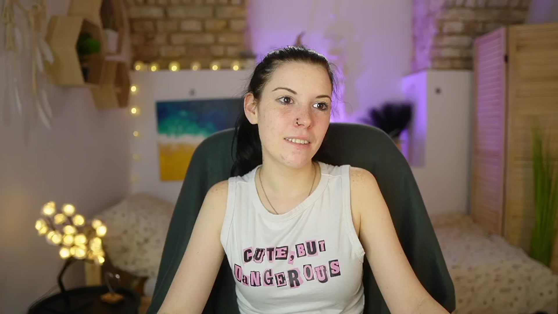 Gallery image thumbnail from April_Ollsen's myfreecams stream on, 04/12/2025, 12:56 image 10 of 20