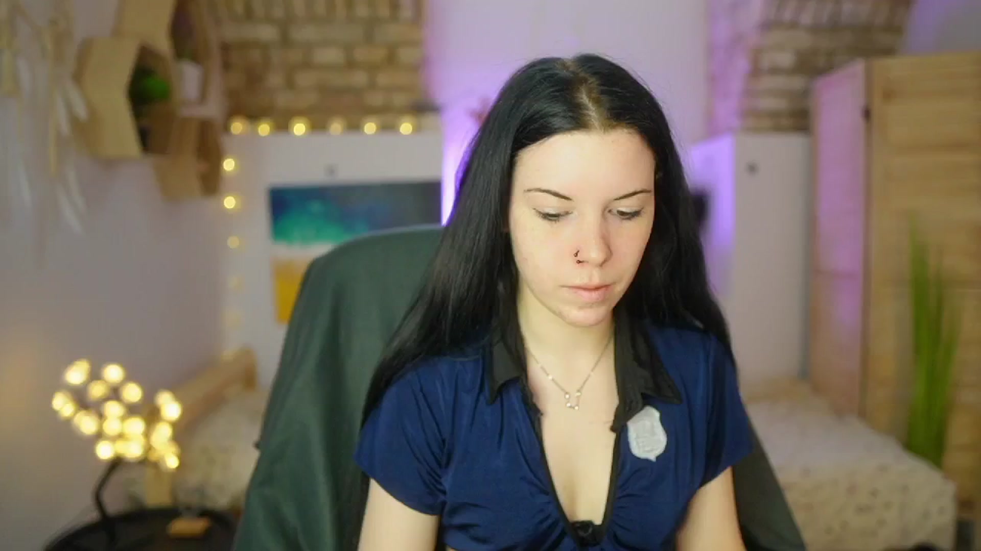 Gallery image thumbnail from April_Ollsen's myfreecams stream on, 04/13/2025, 09:36 image 4 of 20