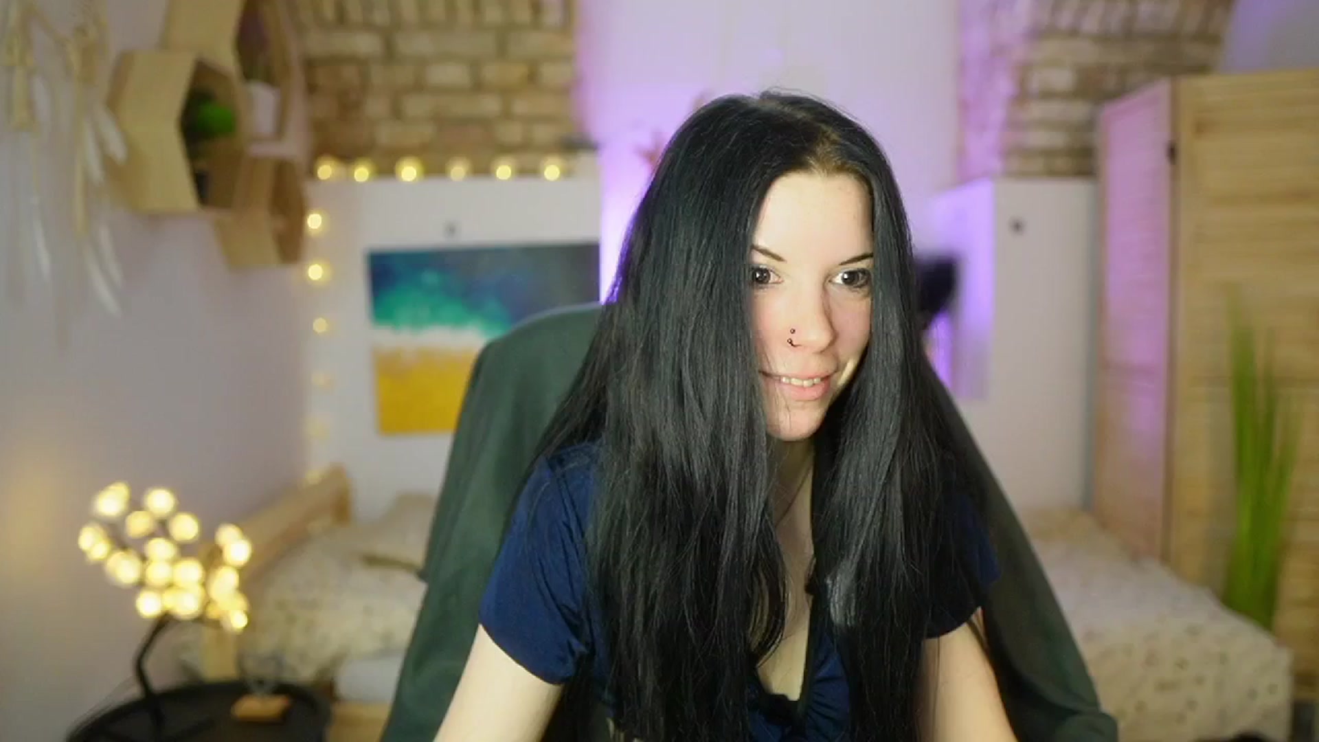 Gallery image thumbnail from April_Ollsen's myfreecams stream on, 04/13/2025, 09:36 image 8 of 20