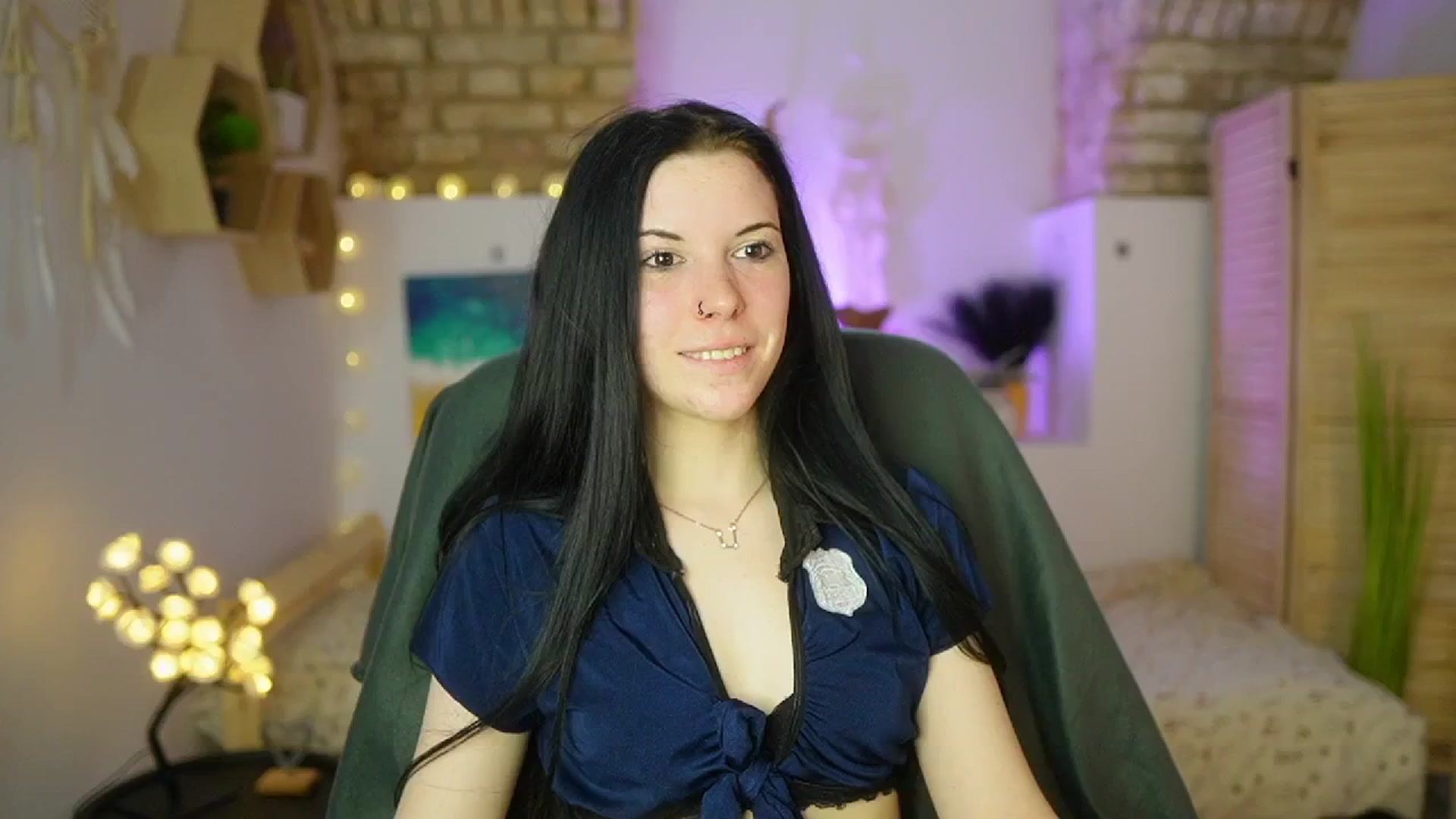 Gallery image thumbnail from April_Ollsen's myfreecams stream on, 04/13/2025, 09:36 image 17 of 20