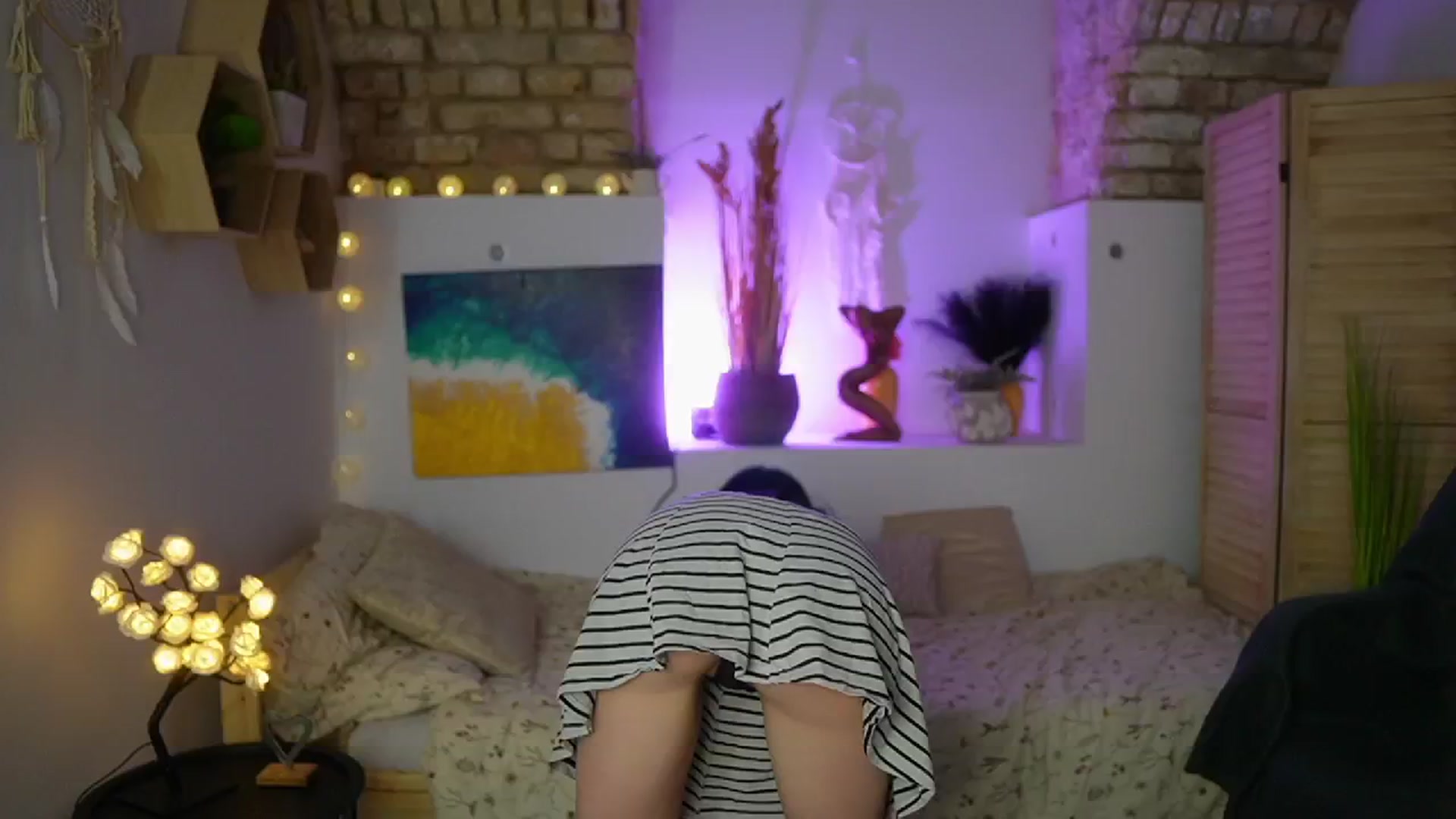 Gallery image thumbnail from April_Ollsen's myfreecams stream on, 04/15/2025, 10:01 image 10 of 20