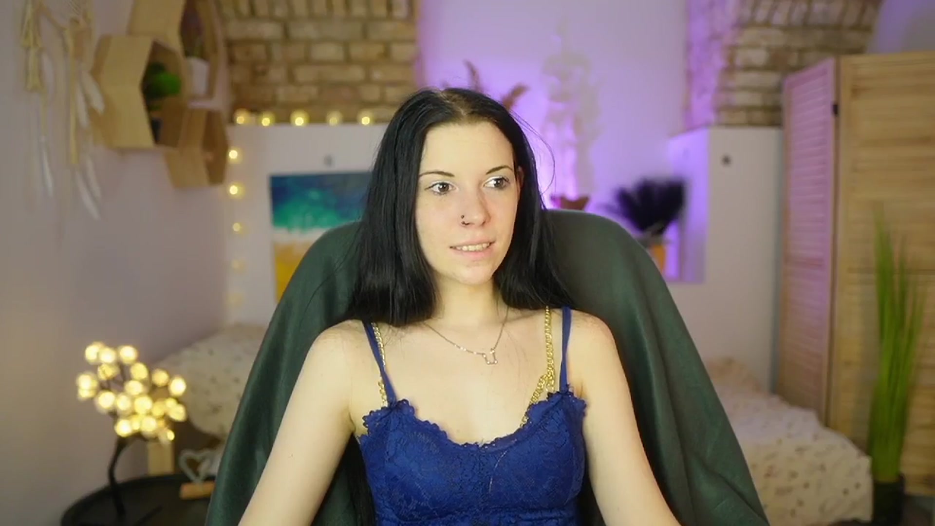 Gallery image thumbnail from April_Ollsen's myfreecams stream on, 04/17/2025, 12:02 image 18 of 20