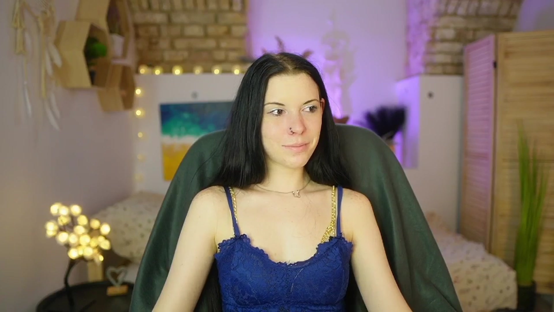Gallery image thumbnail from April_Ollsen's myfreecams stream on, 04/17/2025, 12:02 image 13 of 20