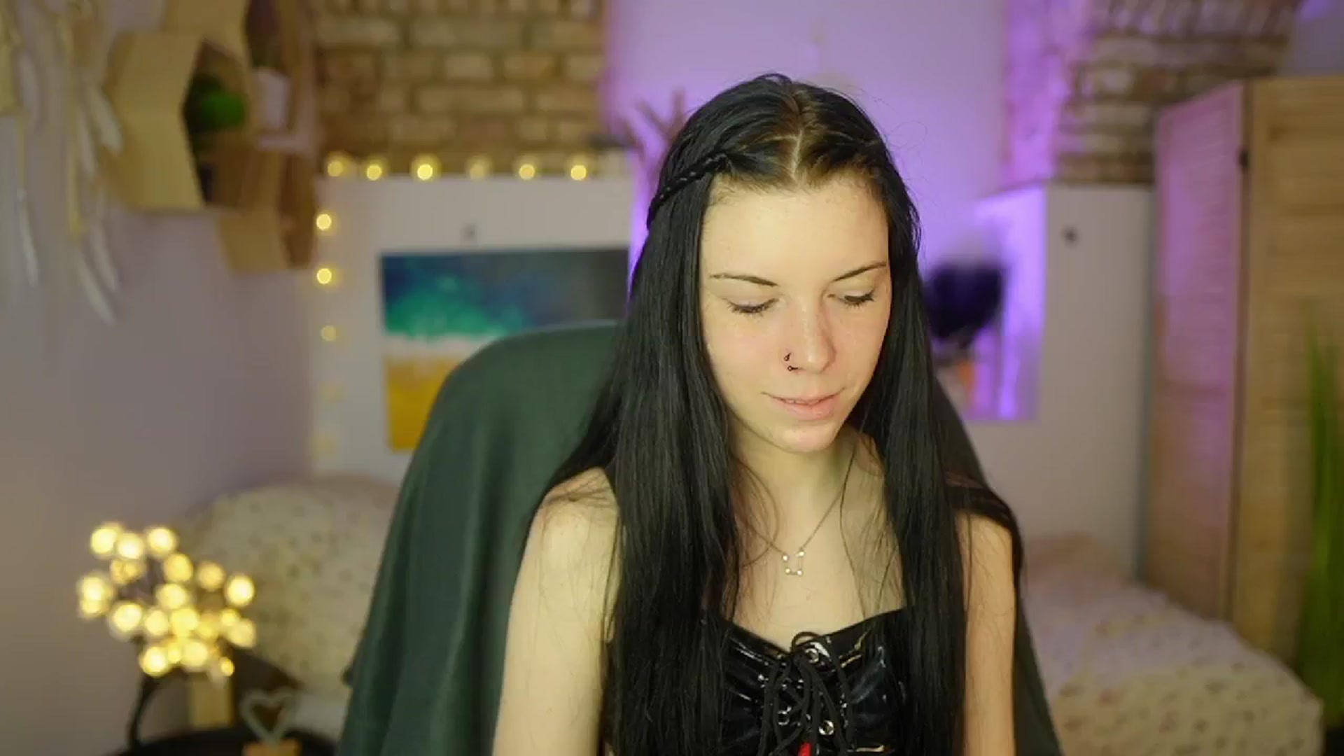 Gallery image thumbnail from April_Ollsen's myfreecams stream on, 04/18/2025, 11:37 image 5 of 20