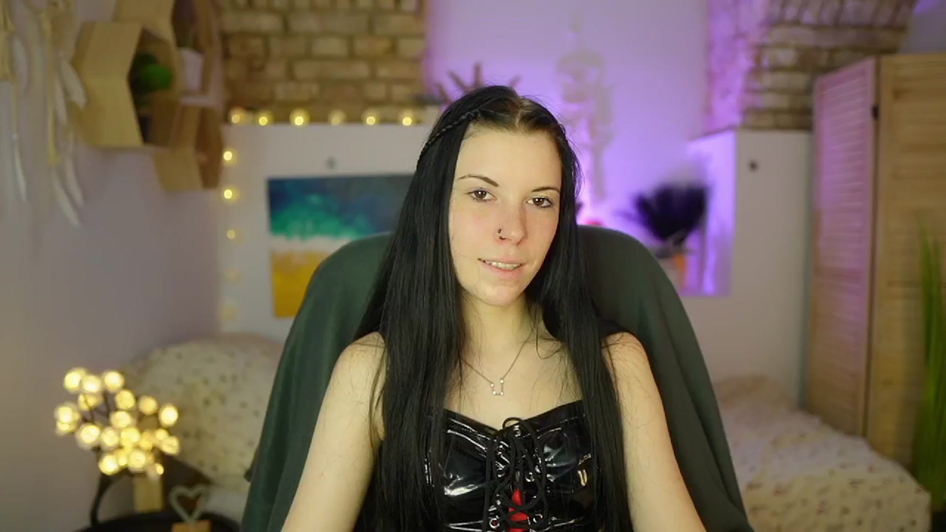 Gallery image thumbnail from April_Ollsen's myfreecams stream on, 04/18/2025, 11:37 image 4 of 20