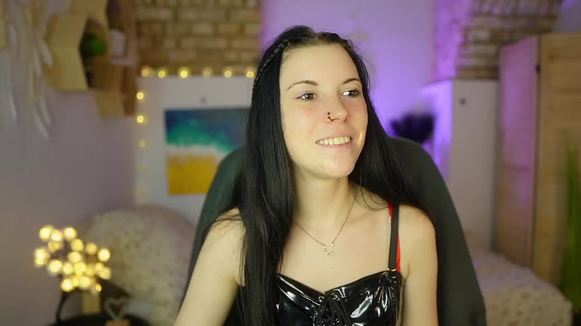 Gallery image thumbnail from April_Ollsen's myfreecams stream on, 04/18/2025, 12:52 image 16 of 20
