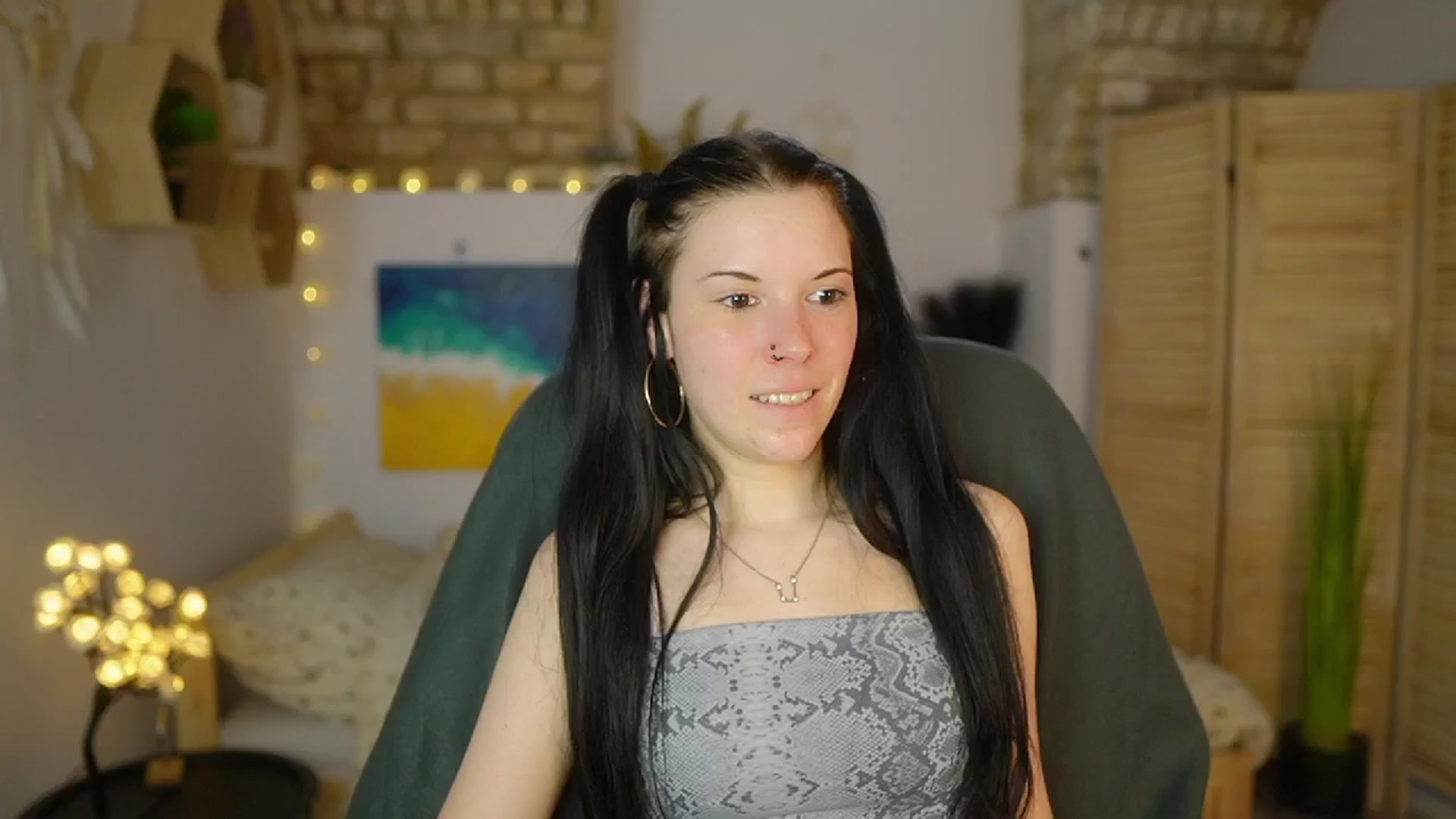 Gallery image thumbnail from April_Ollsen's myfreecams stream on, 04/23/2025, 09:44 image 18 of 20
