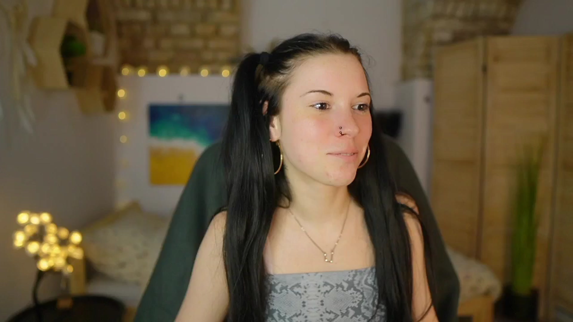 Gallery image thumbnail from April_Ollsen's myfreecams stream on, 04/23/2025, 09:44 image 16 of 20