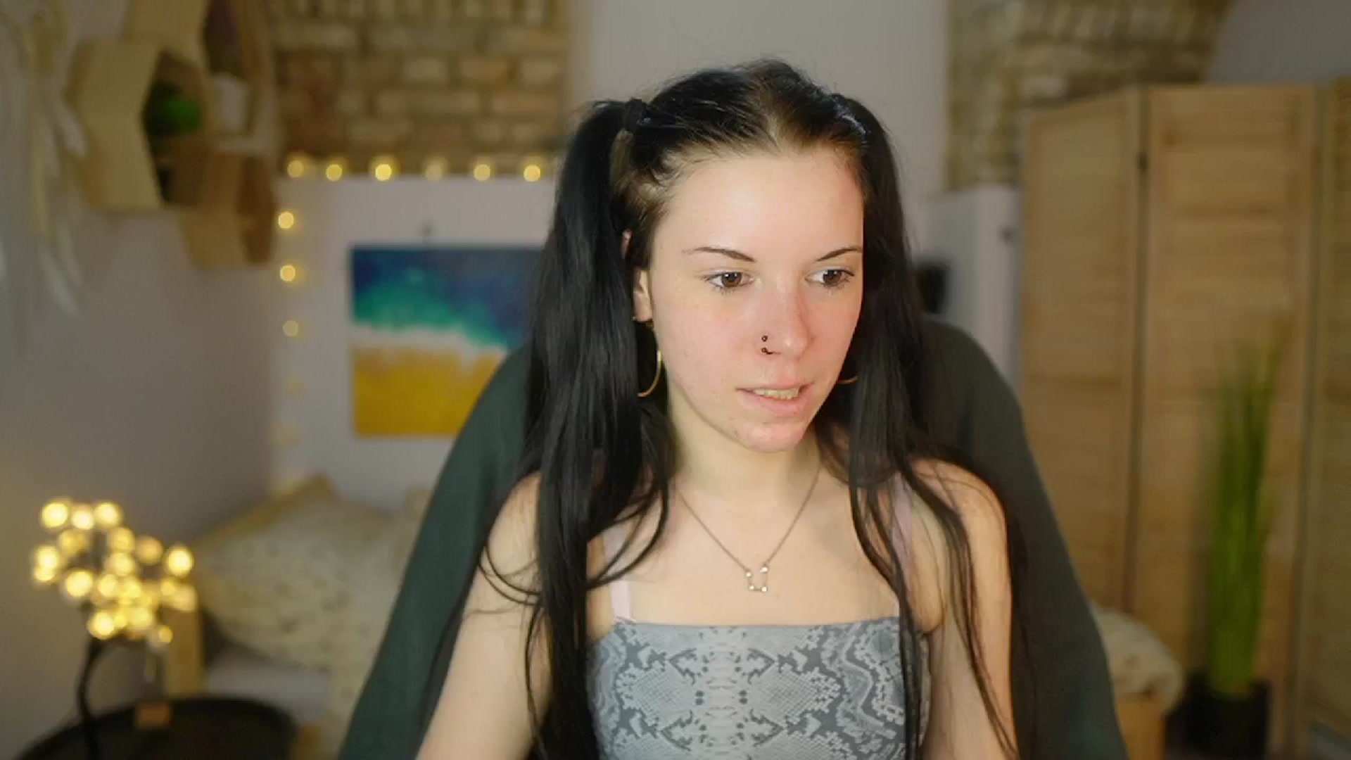 Gallery image thumbnail from April_Ollsen's myfreecams stream on, 04/23/2025, 09:44 image 9 of 20