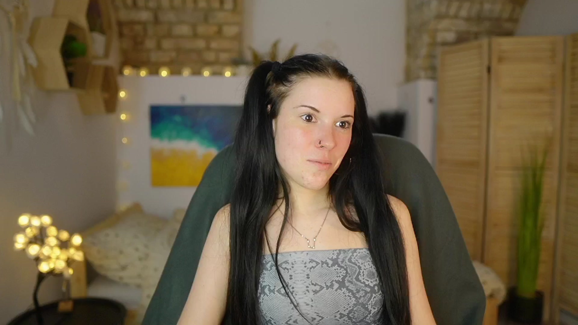 Gallery image thumbnail from April_Ollsen's myfreecams stream on, 04/23/2025, 09:44 image 17 of 20