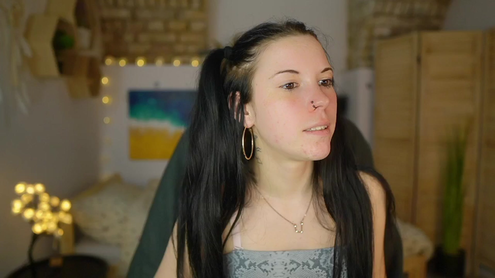 Gallery image thumbnail from April_Ollsen's myfreecams stream on, 04/23/2025, 09:44 image 13 of 20