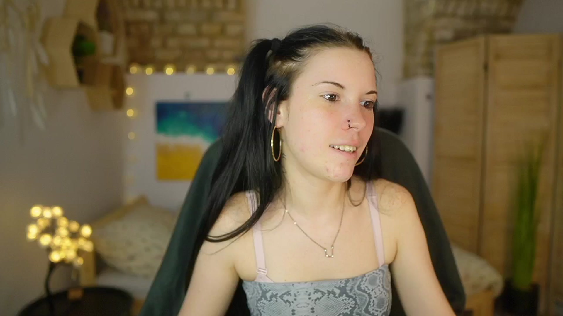 Gallery image thumbnail from April_Ollsen's myfreecams stream on, 04/23/2025, 12:42 image 20 of 20