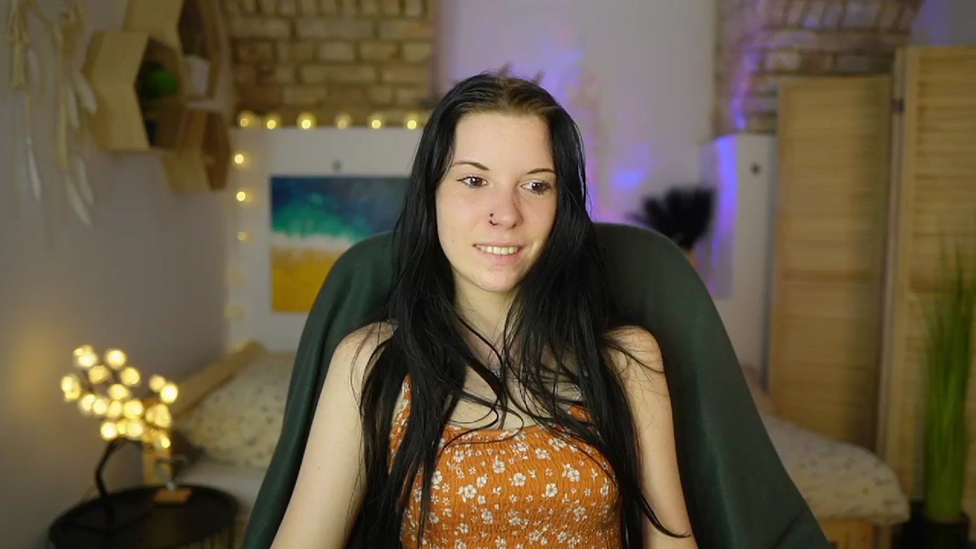Gallery image thumbnail from April_Ollsen's myfreecams stream on, 04/28/2025, 09:20 image 13 of 20