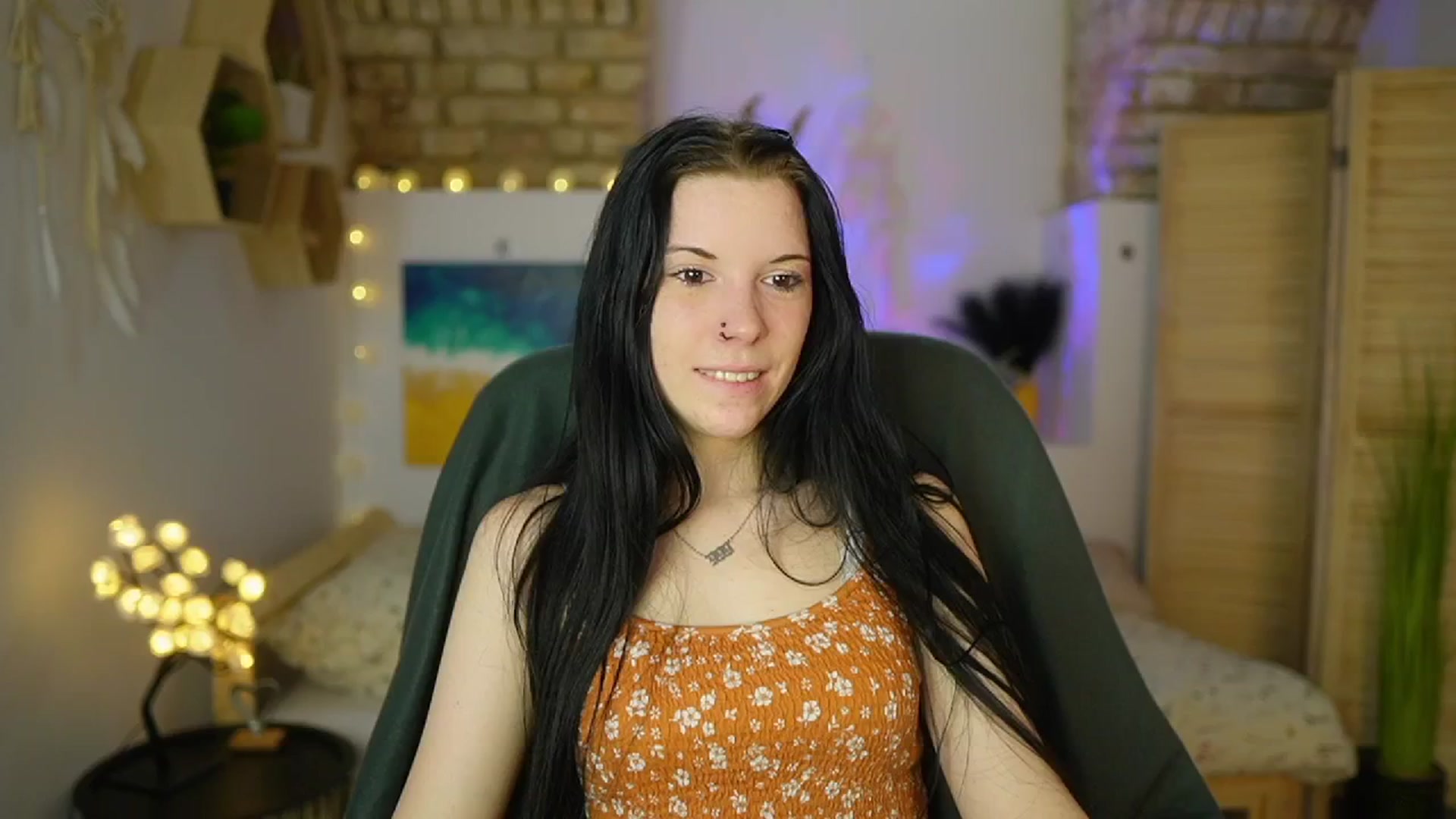 Gallery image thumbnail from April_Ollsen's myfreecams stream on, 04/28/2025, 09:20 image 12 of 20