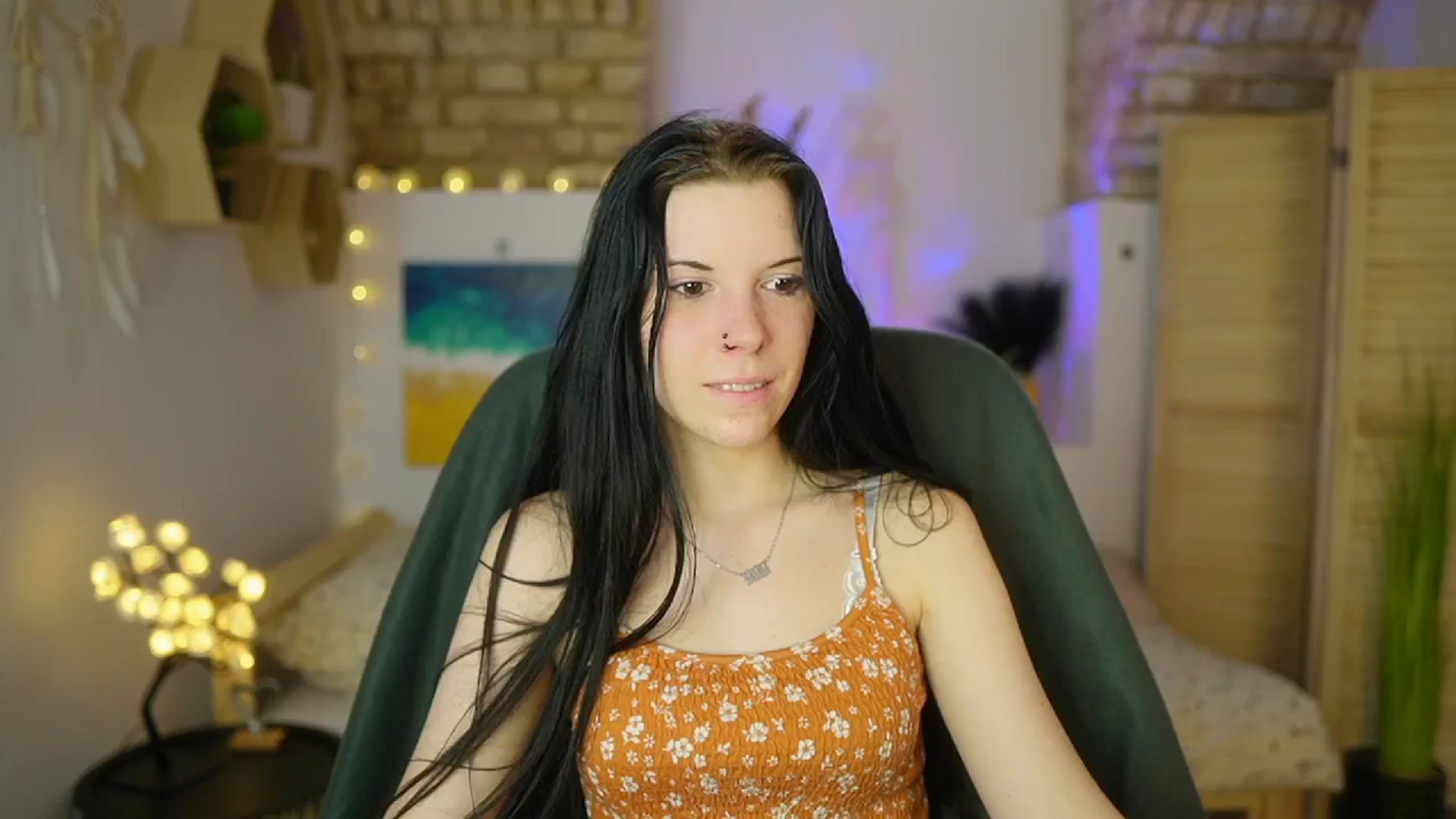 Gallery image thumbnail from April_Ollsen's myfreecams stream on, 04/28/2025, 10:43 image 17 of 20