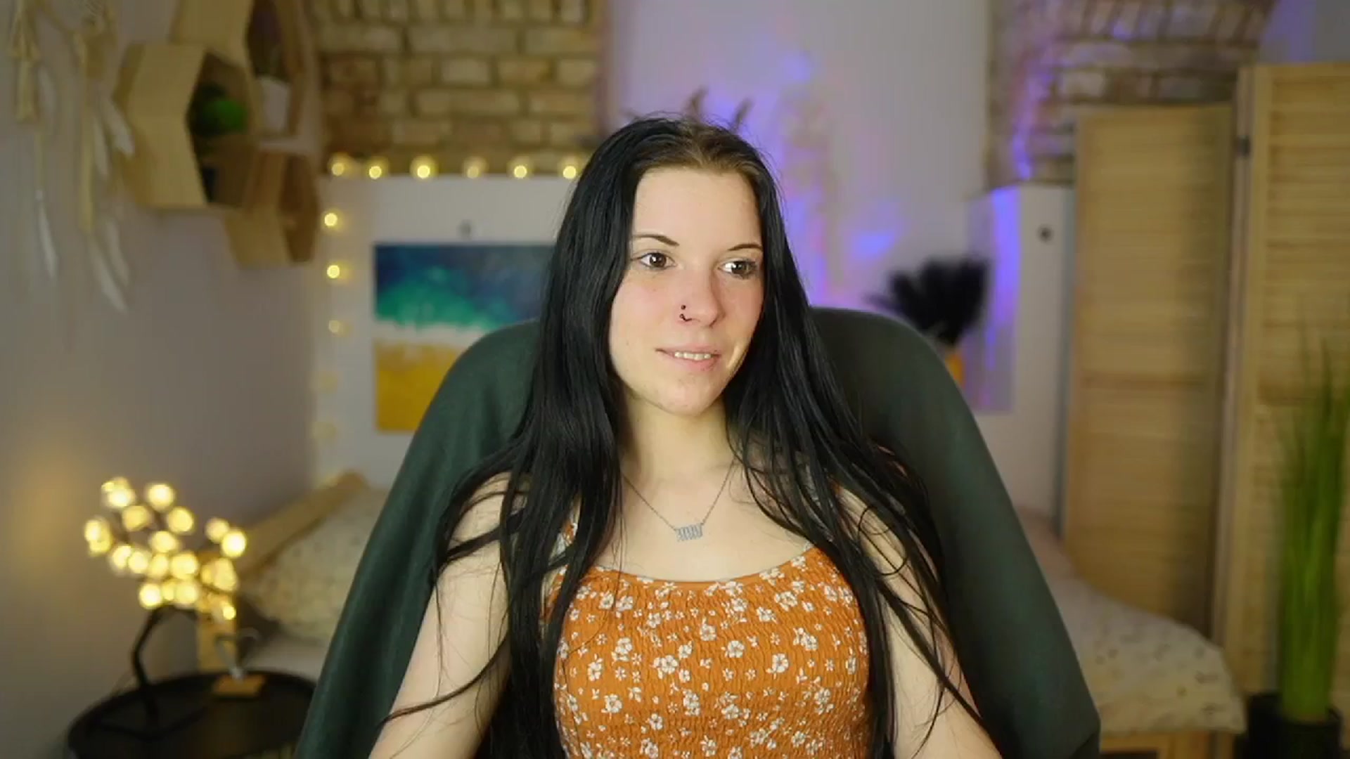 Gallery image thumbnail from April_Ollsen's myfreecams stream on, 04/28/2025, 10:43 image 6 of 20