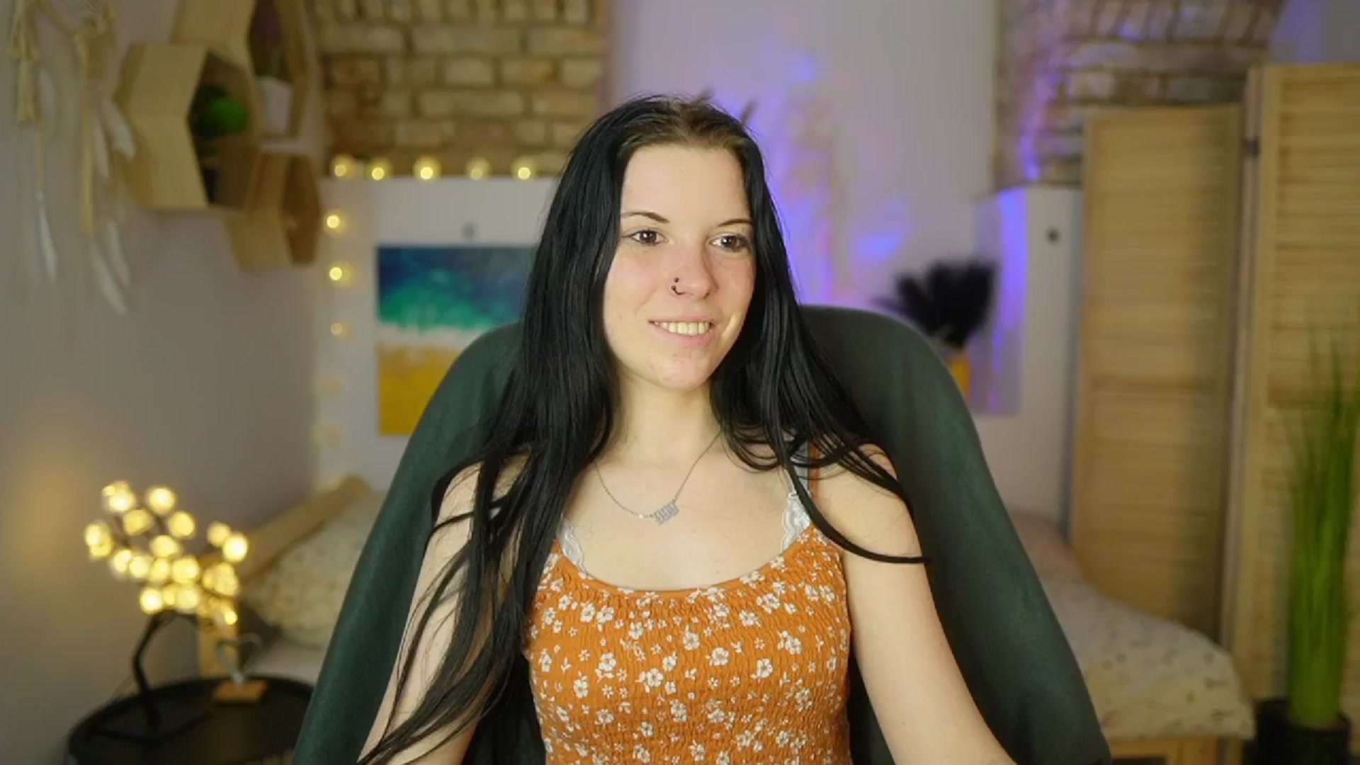 Gallery image thumbnail from April_Ollsen's myfreecams stream on, 04/28/2025, 10:43 image 12 of 20