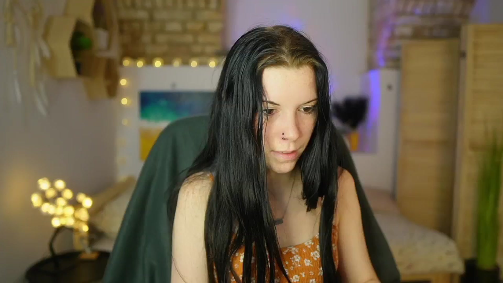 Gallery image thumbnail from April_Ollsen's myfreecams stream on, 04/28/2025, 10:43 image 10 of 20