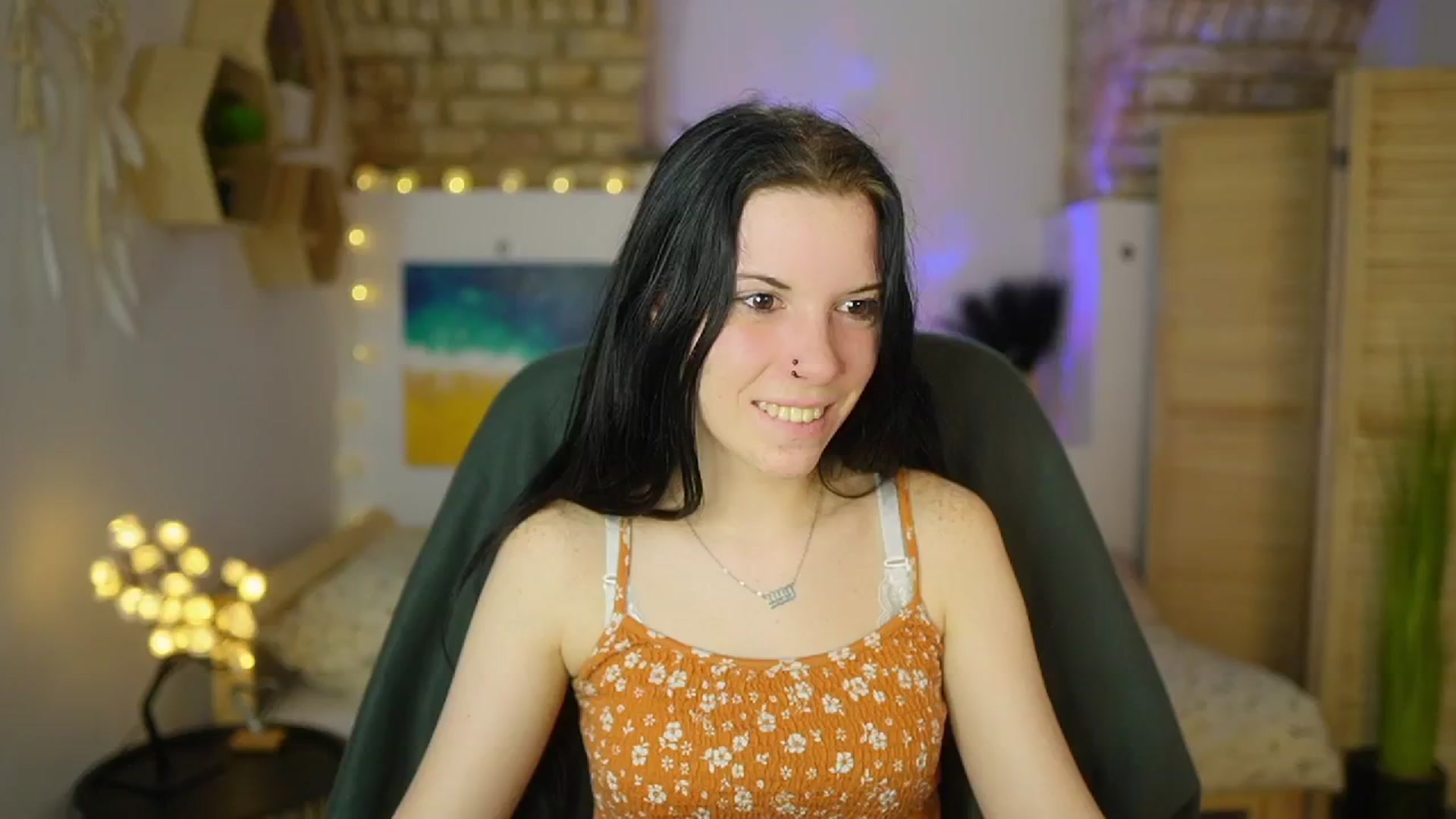 Gallery image thumbnail from April_Ollsen's myfreecams stream on, 04/28/2025, 10:43 image 2 of 20