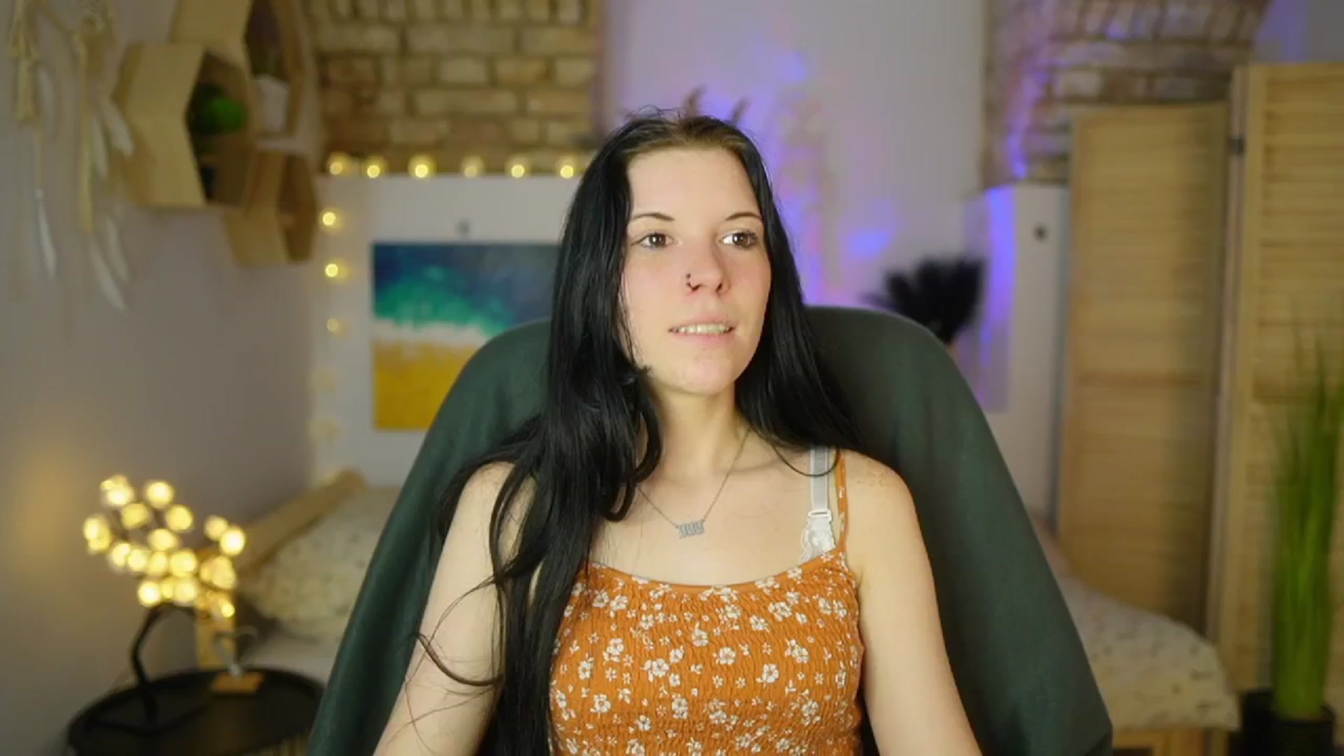 Gallery image thumbnail from April_Ollsen's myfreecams stream on, 04/28/2025, 10:43 image 7 of 20