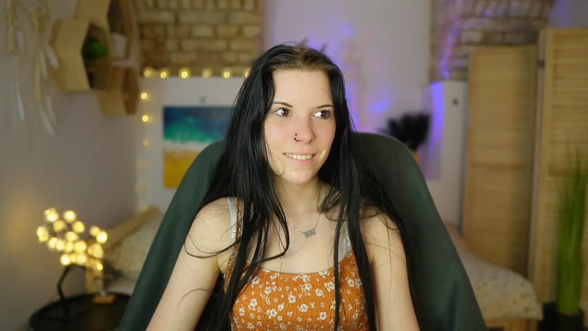 Gallery image thumbnail from April_Ollsen's myfreecams stream on, 04/28/2025, 10:43 image 20 of 20