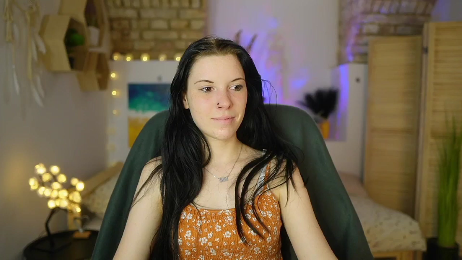 Gallery image thumbnail from April_Ollsen's myfreecams stream on, 04/28/2025, 12:16 image 8 of 20