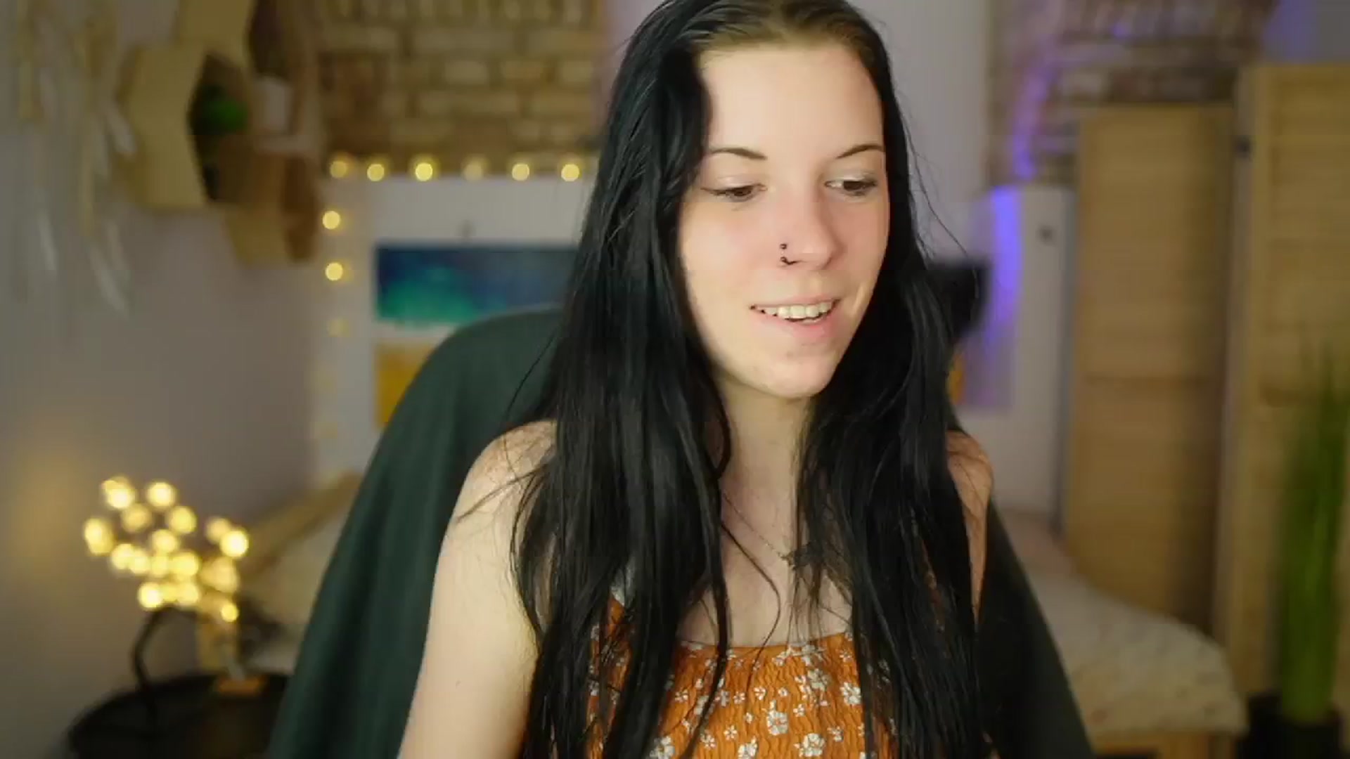Gallery image thumbnail from April_Ollsen's myfreecams stream on, 04/28/2025, 12:16 image 10 of 20