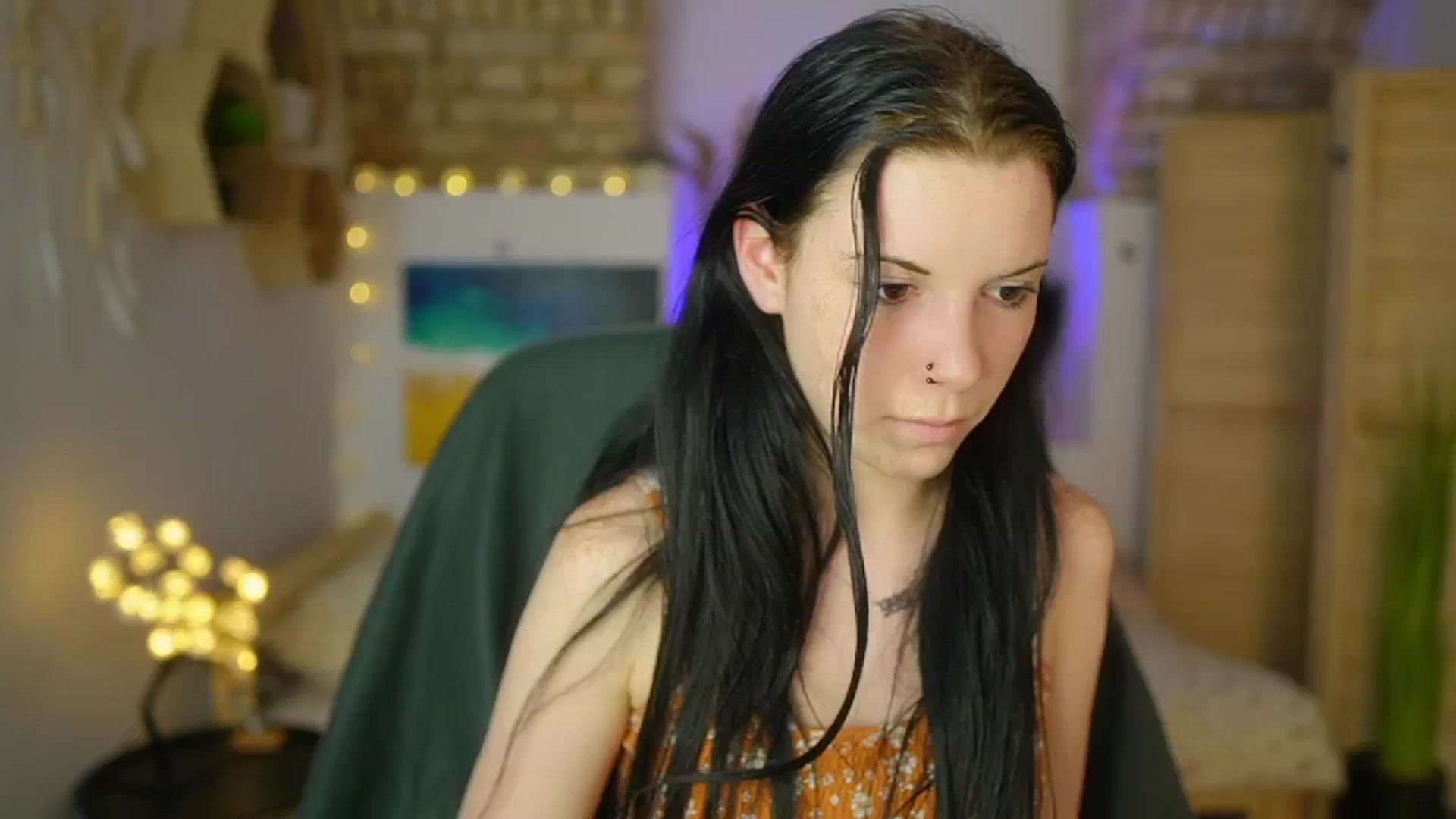 Gallery image thumbnail from April_Ollsen's myfreecams stream on, 04/28/2025, 12:16 image 6 of 20