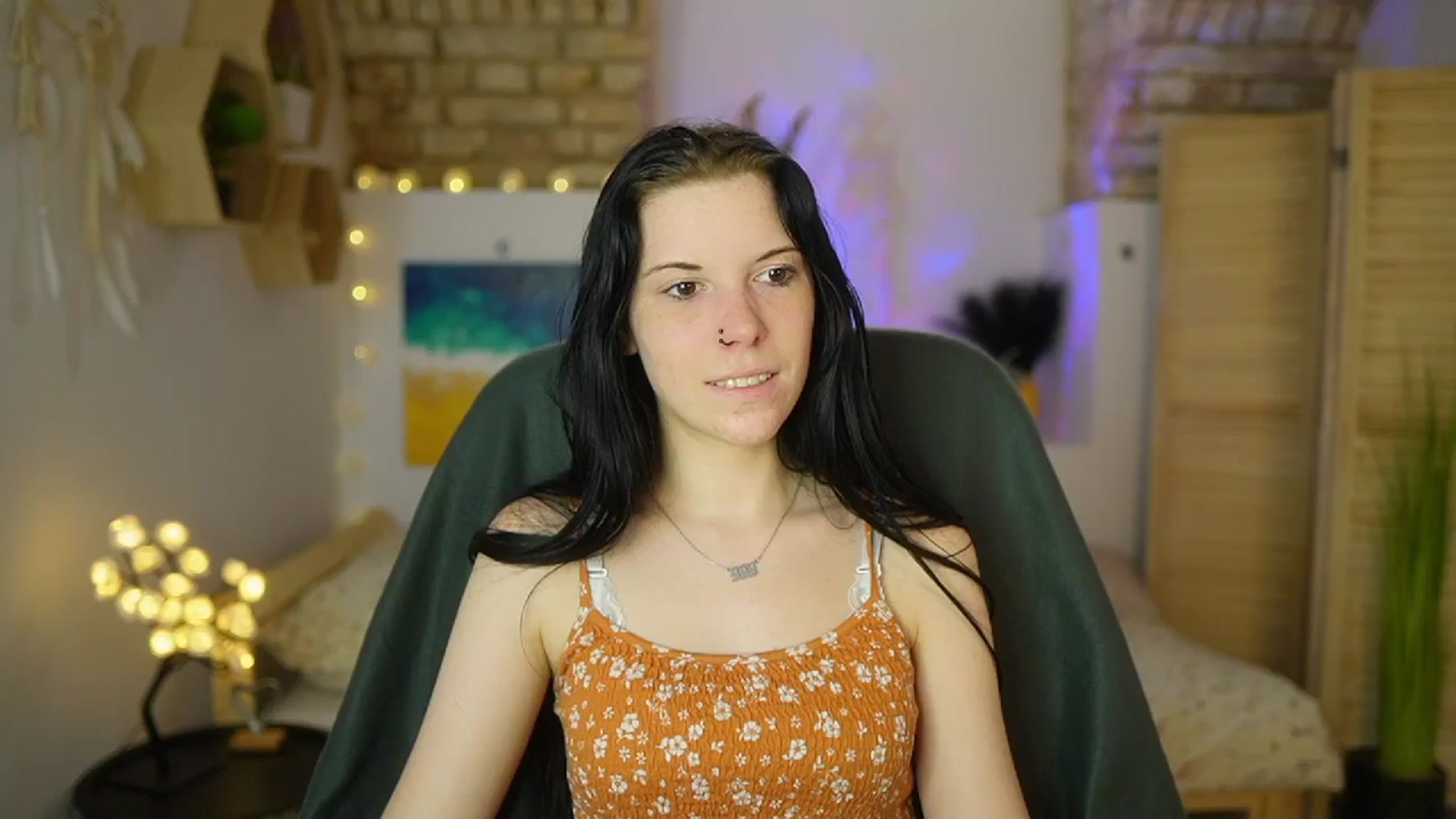Gallery image thumbnail from April_Ollsen's myfreecams stream on, 04/28/2025, 12:58 image 5 of 20