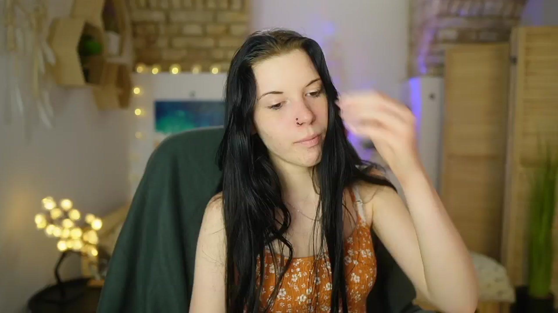 Gallery image thumbnail from April_Ollsen's myfreecams stream on, 04/28/2025, 12:58 image 14 of 20